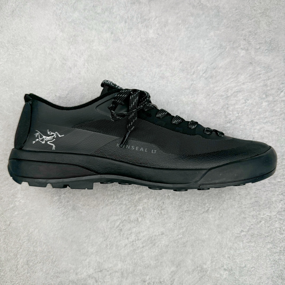 ＃SG 加拿大品牌 始祖鸟·Arcteryx始祖鸟 Konseal Lt 轻量网布防滑轻便耐磨低帮越野跑步鞋 利用先进的技术、更轻但可靠耐用的材料和高度专注的设计流程，我们创造了我们最轻的接近鞋 Konseal LT。它专为在您携带背包和攀爬装备时覆盖崎岖的地面而设计，提供足底支撑和保护、应对不断変化的地形的敏捷性以及 Vibram® Megagrip 外底的自抓地力。内里提供赤足舒适感，鞋跟可平折，因此您可以在系绳或露营时将其作为木屐穿着。尺码：39 40 41 42 43 44 45-选品中心