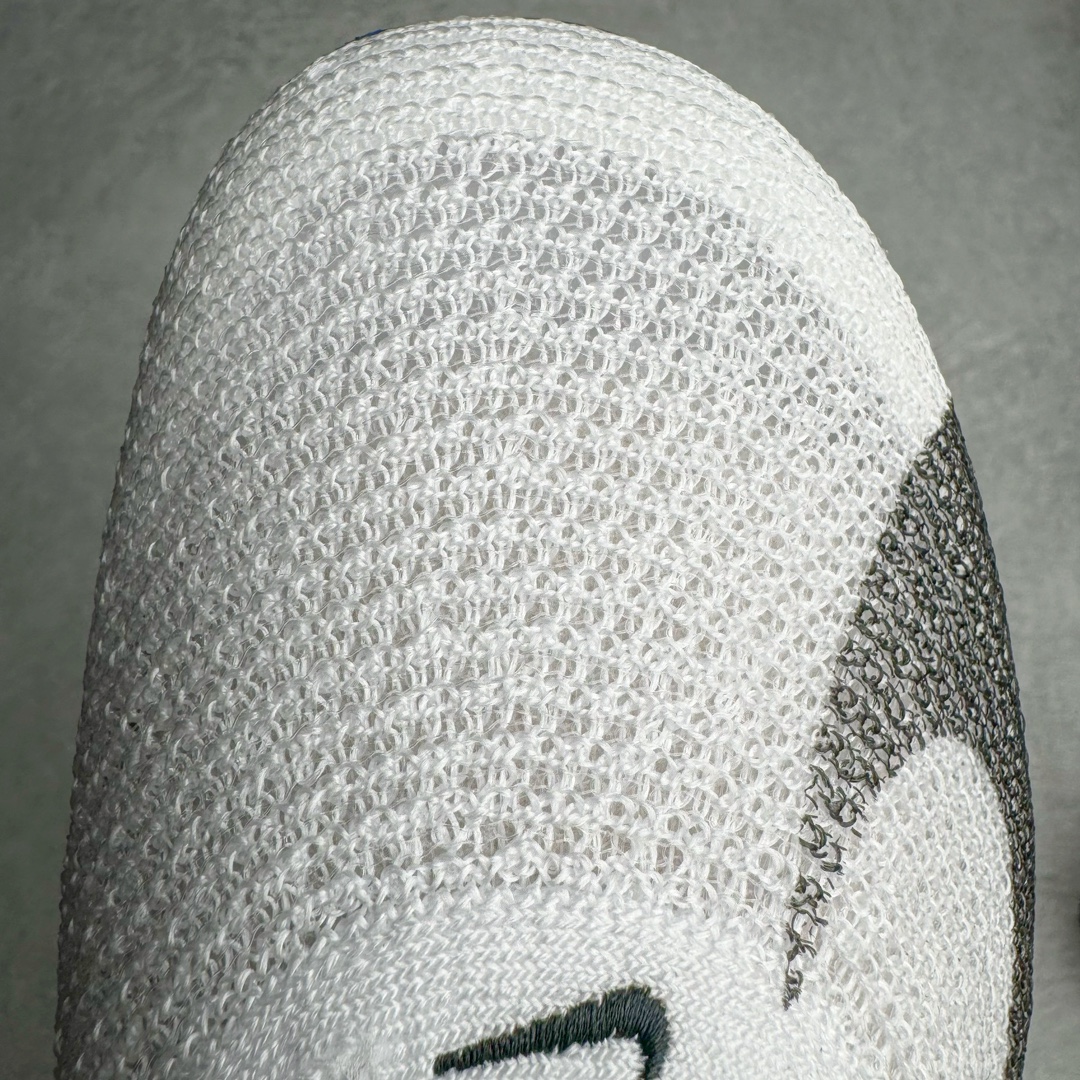 图片[12]-＃纯原 NK Air Zoom Alphafly NEXT% 3 2024全新马拉松超级跑鞋 ZD6206-100 有史以来最轻盈、测试次数最多的NK Alphafly 经过精英马拉松运动员的测试验证 并搭载Air Zoom气垫 旨在助力跑者实现突破 取得更佳的成绩 在开发过程中 Alphafly 3帮助耐克运动员凯尔文·基普图姆（Kelvin Kiptum）以2：00：35的成绩刷新了马拉松世界纪录 Alphafly的动力设计没有改变——Air Zoom气垫单元、Flyplate碳纤维板和ZoomX泡绵 但是整体系统的制作方法略有调整 优化和提升了对运动员的帮助 主要更新包括一体式鞋底 提供顺畅稳定的“后跟到脚趾”过渡；更宽的全长Flyplate碳纤维板提供稳定助推力 全新Fast Shot外底保证出色牵引力和抓地力 全新Atomknit 3.0鞋面提供更强的控制力、透气性和中足支撑力 尺码：36 36.5 37.5 38 38.5 39 40 40.5 41 42 42.5 43 44 44.5 45 46-选品中心