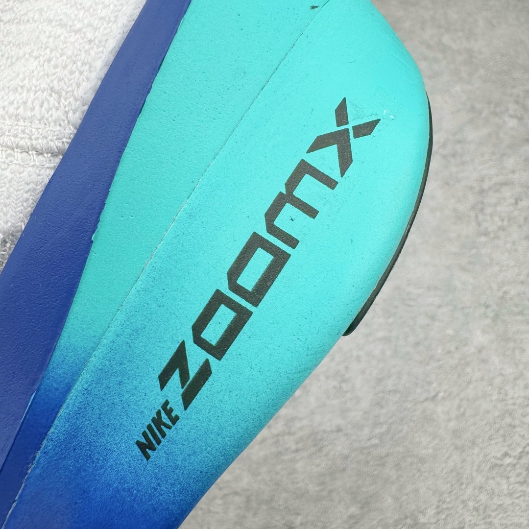 图片[17]-＃纯原 NK Air Zoom Alphafly NEXT% 3 2024全新马拉松超级跑鞋 ZD6206-100 有史以来最轻盈、测试次数最多的NK Alphafly 经过精英马拉松运动员的测试验证 并搭载Air Zoom气垫 旨在助力跑者实现突破 取得更佳的成绩 在开发过程中 Alphafly 3帮助耐克运动员凯尔文·基普图姆（Kelvin Kiptum）以2：00：35的成绩刷新了马拉松世界纪录 Alphafly的动力设计没有改变——Air Zoom气垫单元、Flyplate碳纤维板和ZoomX泡绵 但是整体系统的制作方法略有调整 优化和提升了对运动员的帮助 主要更新包括一体式鞋底 提供顺畅稳定的“后跟到脚趾”过渡；更宽的全长Flyplate碳纤维板提供稳定助推力 全新Fast Shot外底保证出色牵引力和抓地力 全新Atomknit 3.0鞋面提供更强的控制力、透气性和中足支撑力 尺码：36 36.5 37.5 38 38.5 39 40 40.5 41 42 42.5 43 44 44.5 45 46-选品中心