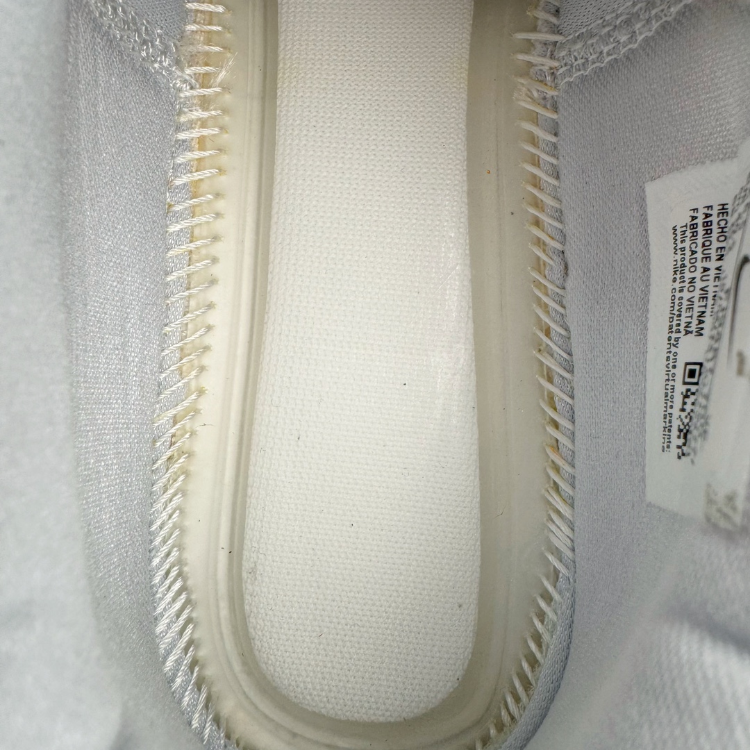 图片[10]-＃K版 NK KD17 EP 杜兰特十七代签名实战篮球鞋 FZ9487-700 配色灵感来自 Kevin Durant 的心路历程。从初出茅庐、适应环境、夺冠、受伤，再到伤愈复出，这些历程使 KD 变得更加成熟。鞋款上的紫色象征其职涯中所经历过的低潮，最终让他变得更强大。蓝色则是反映的是他的情绪起伏及如何靠着清晰思维，突破一切不好的情绪。出众缓震，舒适体验，鞋底融入 Nike Air 缓震配置，塑就出众缓震效果和舒适脚感，助力凯文·杜兰特在漫长赛季中所向披靡。疾速风范，惊艳表现，前足融入 Zoom Air 缓震配置，在比赛升温之际缔造出色回弹体验，尽显出众凌跃风采。全掌型泡绵出众回弹，营造柔软舒适感受。凹槽设计，畅动自如，鞋底凹槽和凸纹设计，提供多向抓地力和贴地感。足弓下方采用硬质设计，帮助稳固鞋身，助力实现从后跟到鞋头的流畅过渡。舒适契合，鞋面搭配多层网眼布，轻盈舒适。关键区域加固设计，帮助双足保持稳固；别致设计，外底的设计灵感源于手表齿轮，代表了凯文·杜兰特的内在工作及其有条不紊的做事习惯。尺码：40 40.5 41 42 42.5 43 44 44.5 45 46 47.5-选品中心