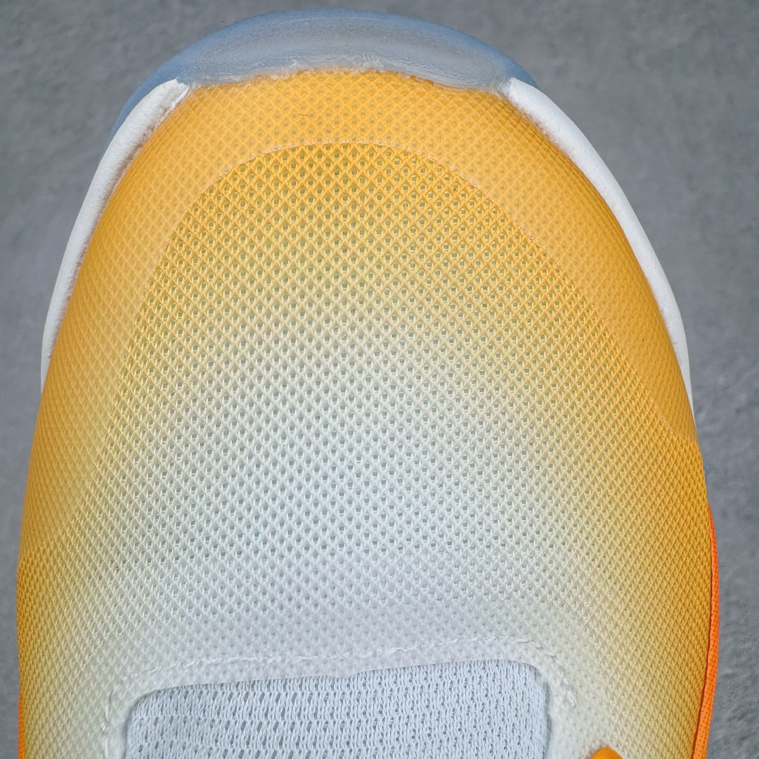 图片[13]-＃K版 NK KD17 EP 杜兰特十七代签名实战篮球鞋 FZ9487-700 配色灵感来自 Kevin Durant 的心路历程。从初出茅庐、适应环境、夺冠、受伤，再到伤愈复出，这些历程使 KD 变得更加成熟。鞋款上的紫色象征其职涯中所经历过的低潮，最终让他变得更强大。蓝色则是反映的是他的情绪起伏及如何靠着清晰思维，突破一切不好的情绪。出众缓震，舒适体验，鞋底融入 Nike Air 缓震配置，塑就出众缓震效果和舒适脚感，助力凯文·杜兰特在漫长赛季中所向披靡。疾速风范，惊艳表现，前足融入 Zoom Air 缓震配置，在比赛升温之际缔造出色回弹体验，尽显出众凌跃风采。全掌型泡绵出众回弹，营造柔软舒适感受。凹槽设计，畅动自如，鞋底凹槽和凸纹设计，提供多向抓地力和贴地感。足弓下方采用硬质设计，帮助稳固鞋身，助力实现从后跟到鞋头的流畅过渡。舒适契合，鞋面搭配多层网眼布，轻盈舒适。关键区域加固设计，帮助双足保持稳固；别致设计，外底的设计灵感源于手表齿轮，代表了凯文·杜兰特的内在工作及其有条不紊的做事习惯。尺码：40 40.5 41 42 42.5 43 44 44.5 45 46 47.5-选品中心