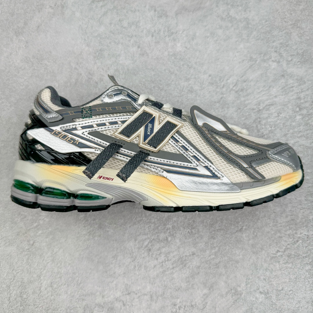 ＃DT纯原 新百伦NB New Balance M1906系列 全套原楦原纸板原厂数据开发 进口三明治网面 原装进口皮料正确绒感卡色 正确中底拉帮中底网布细节 原厂标裁 带紫光防伪 定制后跟透明水晶模块 冲裁组合 大底贴合程度胶水上色把控完美 整洁度挑战全网艺术家 多道序QC把关品质完善 匠心打造 耗时两个月开发完成 工艺极其复杂难度可想而知 新开独立私模大底 正确六层组合大底 高端零售专供产物 尺码：36 37 37.5 38 38.5 39 40 40.5 41 42 42.5 43 44 45-选品中心