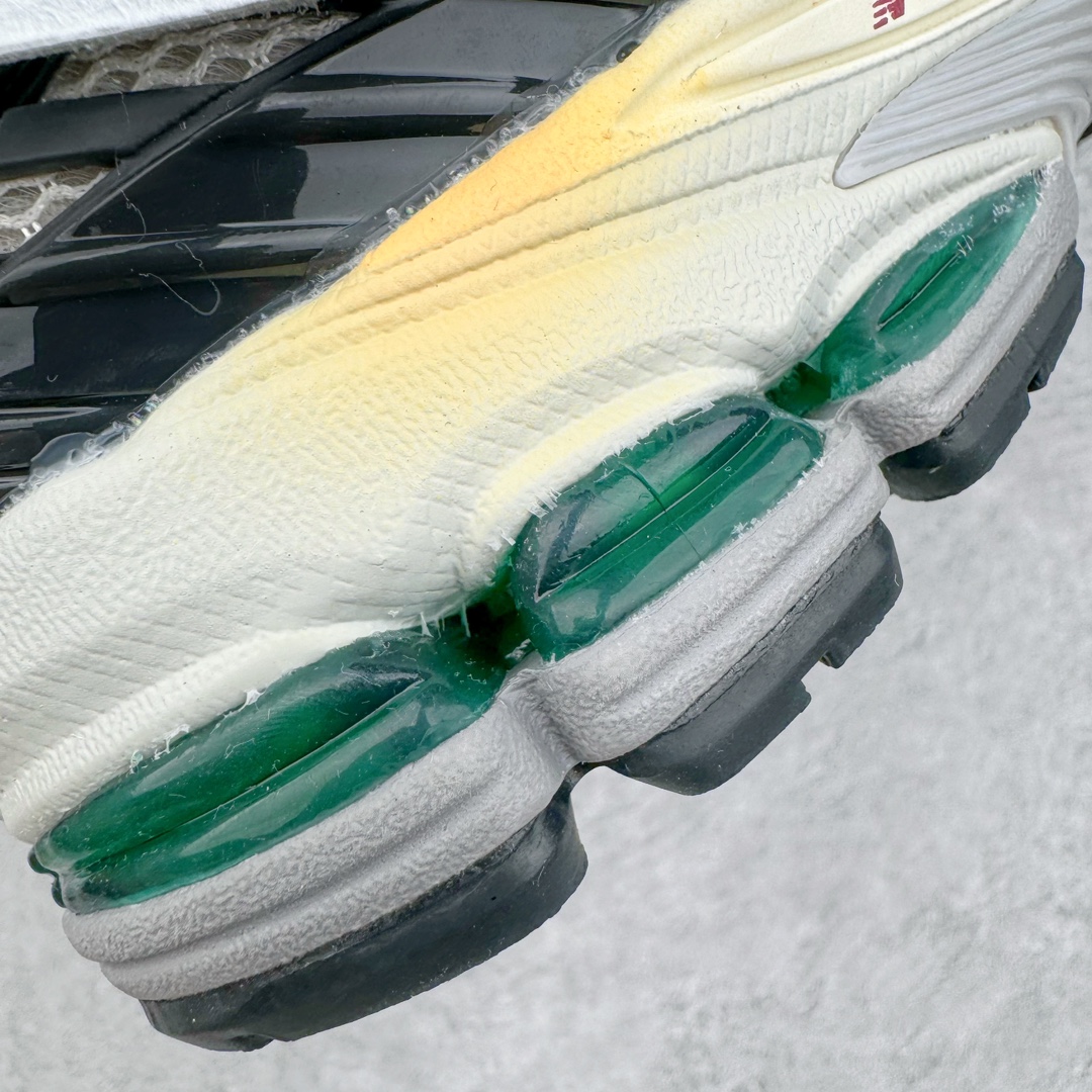 图片[16]-＃DT纯原 新百伦NB New Balance M1906系列 全套原楦原纸板原厂数据开发 进口三明治网面 原装进口皮料正确绒感卡色 正确中底拉帮中底网布细节 原厂标裁 带紫光防伪 定制后跟透明水晶模块 冲裁组合 大底贴合程度胶水上色把控完美 整洁度挑战全网艺术家 多道序QC把关品质完善 匠心打造 耗时两个月开发完成 工艺极其复杂难度可想而知 新开独立私模大底 正确六层组合大底 高端零售专供产物 尺码：36 37 37.5 38 38.5 39 40 40.5 41 42 42.5 43 44 45-选品中心