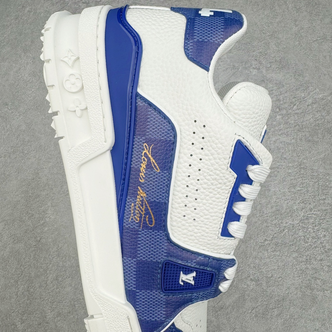 图片[7]-＃GD广顶 Louis Vuitton Trainer lv路易威登时装走秀运动时尚板鞋 外贸零售特供批次 2023全新纸板数据 印花高频效果碾压市面 市售天花板产物 耗时半年巨作 全套原厂新版原纸板楦头开发 原厂特供皮料加持 市场所有版本中综合最强的货品 GD实力大厂出品 全网最全配色更新最快 最成熟的做工稳定的品控 完美鞋型超高的清洁度 零毛边线头瑕疵 全套原楦原纸版原鞋开模 全网最具灵魂的版型 正确原装黄色鞋盒 正确中底印花 鞋面印花3D高频深度立体 全鞋电脑针车 紧密相连 针距密度一致 环保乳胶注塑鞋垫 厚度脚感还原原版 皮面裁剪部位 统一油边封口工艺 原装橡胶大底含胶量大底组合零偏差 专柜全套包装 防尘袋 说明书 质保卡 男女鞋 尺码：35 36 37 38 39 40 41 42 43 44 45-选品中心