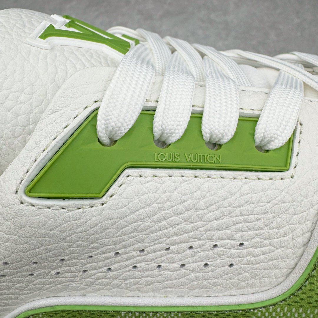 图片[13]-＃GD广顶 Louis Vuitton Trainer lv路易威登时装走秀运动时尚板鞋 外贸零售特供批次 2023全新纸板数据 印花高频效果碾压市面 市售天花板产物 耗时半年巨作 全套原厂新版原纸板楦头开发 原厂特供皮料加持 市场所有版本中综合最强的货品 GD实力大厂出品 全网最全配色更新最快 最成熟的做工稳定的品控 完美鞋型超高的清洁度 零毛边线头瑕疵 全套原楦原纸版原鞋开模 全网最具灵魂的版型 正确原装黄色鞋盒 正确中底印花 鞋面印花3D高频深度立体 全鞋电脑针车 紧密相连 针距密度一致 环保乳胶注塑鞋垫 厚度脚感还原原版 皮面裁剪部位 统一油边封口工艺 原装橡胶大底含胶量大底组合零偏差 专柜全套包装 防尘袋 说明书 质保卡 男女鞋 尺码：35 36 37 38 39 40 41 42 43 44 45-选品中心