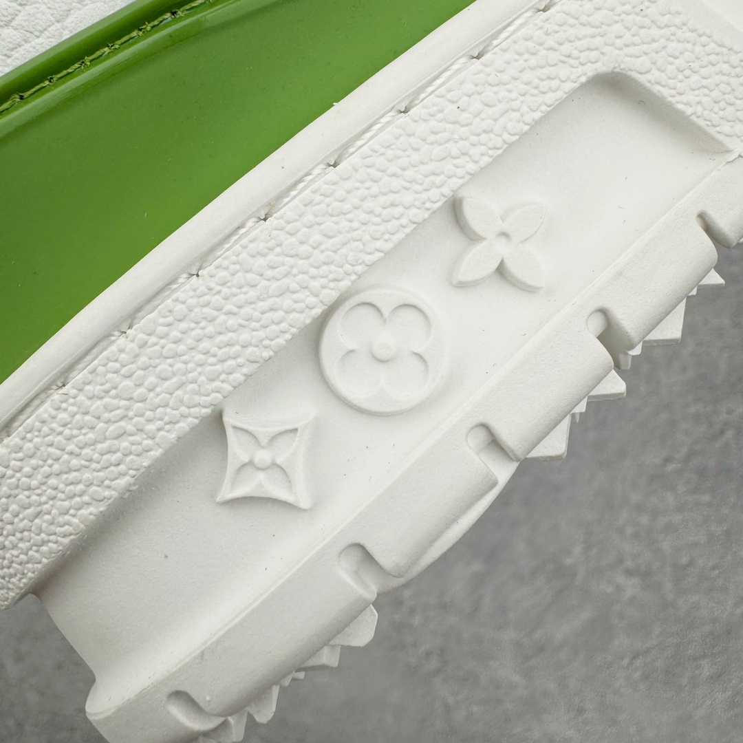 图片[12]-＃GD广顶 Louis Vuitton Trainer lv路易威登时装走秀运动时尚板鞋 外贸零售特供批次 2023全新纸板数据 印花高频效果碾压市面 市售天花板产物 耗时半年巨作 全套原厂新版原纸板楦头开发 原厂特供皮料加持 市场所有版本中综合最强的货品 GD实力大厂出品 全网最全配色更新最快 最成熟的做工稳定的品控 完美鞋型超高的清洁度 零毛边线头瑕疵 全套原楦原纸版原鞋开模 全网最具灵魂的版型 正确原装黄色鞋盒 正确中底印花 鞋面印花3D高频深度立体 全鞋电脑针车 紧密相连 针距密度一致 环保乳胶注塑鞋垫 厚度脚感还原原版 皮面裁剪部位 统一油边封口工艺 原装橡胶大底含胶量大底组合零偏差 专柜全套包装 防尘袋 说明书 质保卡 男女鞋 尺码：35 36 37 38 39 40 41 42 43 44 45-选品中心