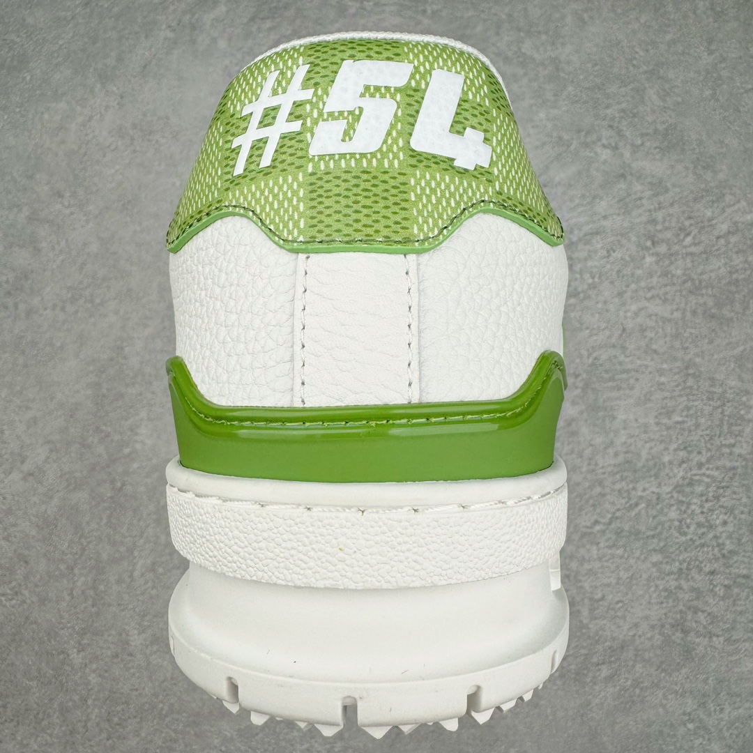 图片[8]-＃GD广顶 Louis Vuitton Trainer lv路易威登时装走秀运动时尚板鞋 外贸零售特供批次 2023全新纸板数据 印花高频效果碾压市面 市售天花板产物 耗时半年巨作 全套原厂新版原纸板楦头开发 原厂特供皮料加持 市场所有版本中综合最强的货品 GD实力大厂出品 全网最全配色更新最快 最成熟的做工稳定的品控 完美鞋型超高的清洁度 零毛边线头瑕疵 全套原楦原纸版原鞋开模 全网最具灵魂的版型 正确原装黄色鞋盒 正确中底印花 鞋面印花3D高频深度立体 全鞋电脑针车 紧密相连 针距密度一致 环保乳胶注塑鞋垫 厚度脚感还原原版 皮面裁剪部位 统一油边封口工艺 原装橡胶大底含胶量大底组合零偏差 专柜全套包装 防尘袋 说明书 质保卡 男女鞋 尺码：35 36 37 38 39 40 41 42 43 44 45-选品中心