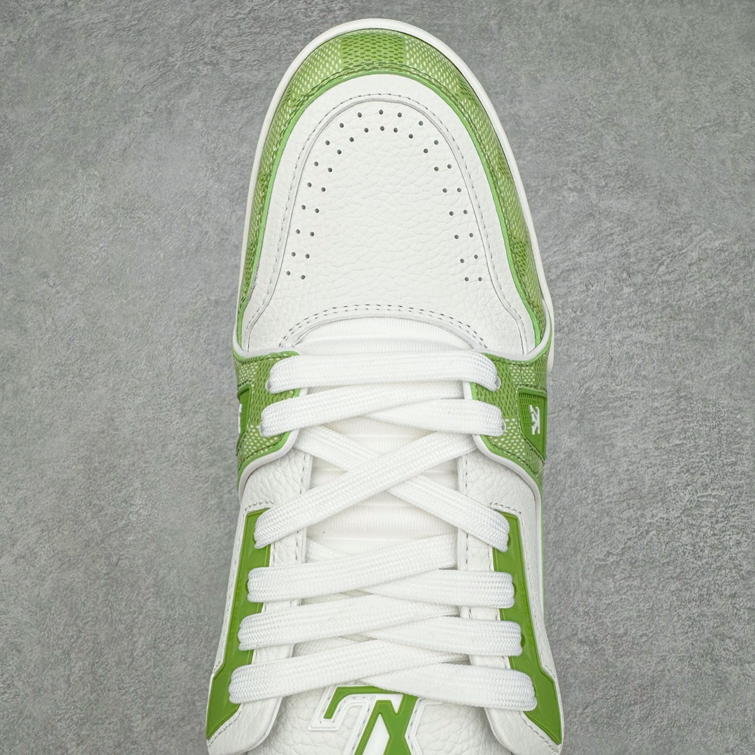 图片[4]-＃GD广顶 Louis Vuitton Trainer lv路易威登时装走秀运动时尚板鞋 外贸零售特供批次 2023全新纸板数据 印花高频效果碾压市面 市售天花板产物 耗时半年巨作 全套原厂新版原纸板楦头开发 原厂特供皮料加持 市场所有版本中综合最强的货品 GD实力大厂出品 全网最全配色更新最快 最成熟的做工稳定的品控 完美鞋型超高的清洁度 零毛边线头瑕疵 全套原楦原纸版原鞋开模 全网最具灵魂的版型 正确原装黄色鞋盒 正确中底印花 鞋面印花3D高频深度立体 全鞋电脑针车 紧密相连 针距密度一致 环保乳胶注塑鞋垫 厚度脚感还原原版 皮面裁剪部位 统一油边封口工艺 原装橡胶大底含胶量大底组合零偏差 专柜全套包装 防尘袋 说明书 质保卡 男女鞋 尺码：35 36 37 38 39 40 41 42 43 44 45-选品中心