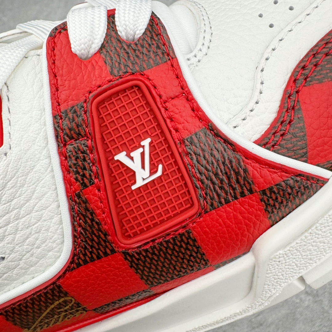 图片[16]-＃GD广顶 Louis Vuitton Trainer lv路易威登时装走秀运动时尚板鞋 外贸零售特供批次 2023全新纸板数据 印花高频效果碾压市面 市售天花板产物 耗时半年巨作 全套原厂新版原纸板楦头开发 原厂特供皮料加持 市场所有版本中综合最强的货品 GD实力大厂出品 全网最全配色更新最快 最成熟的做工稳定的品控 完美鞋型超高的清洁度 零毛边线头瑕疵 全套原楦原纸版原鞋开模 全网最具灵魂的版型 正确原装黄色鞋盒 正确中底印花 鞋面印花3D高频深度立体 全鞋电脑针车 紧密相连 针距密度一致 环保乳胶注塑鞋垫 厚度脚感还原原版 皮面裁剪部位 统一油边封口工艺 原装橡胶大底含胶量大底组合零偏差 专柜全套包装 防尘袋 说明书 质保卡 男女鞋 尺码：35 36 37 38 39 40 41 42 43 44 45-选品中心