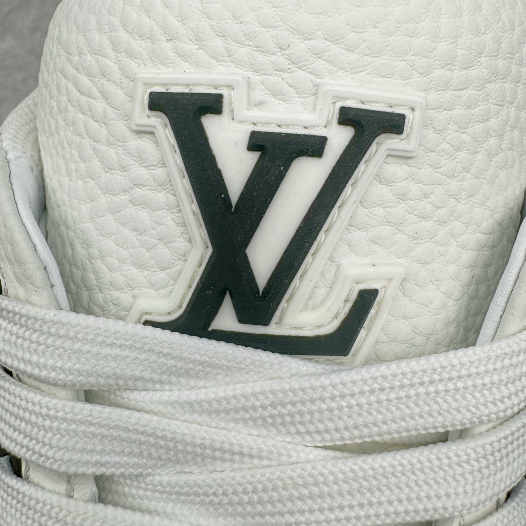 图片[13]-＃GD广顶 Louis Vuitton Trainer lv路易威登时装走秀运动时尚板鞋 外贸零售特供批次 2023全新纸板数据 印花高频效果碾压市面 市售天花板产物 耗时半年巨作 全套原厂新版原纸板楦头开发 原厂特供皮料加持 市场所有版本中综合最强的货品 GD实力大厂出品 全网最全配色更新最快 最成熟的做工稳定的品控 完美鞋型超高的清洁度 零毛边线头瑕疵 全套原楦原纸版原鞋开模 全网最具灵魂的版型 正确原装黄色鞋盒 正确中底印花 鞋面印花3D高频深度立体 全鞋电脑针车 紧密相连 针距密度一致 环保乳胶注塑鞋垫 厚度脚感还原原版 皮面裁剪部位 统一油边封口工艺 原装橡胶大底含胶量大底组合零偏差 专柜全套包装 防尘袋 说明书 质保卡 男女鞋 尺码：35 36 37 38 39 40 41 42 43 44 45-选品中心