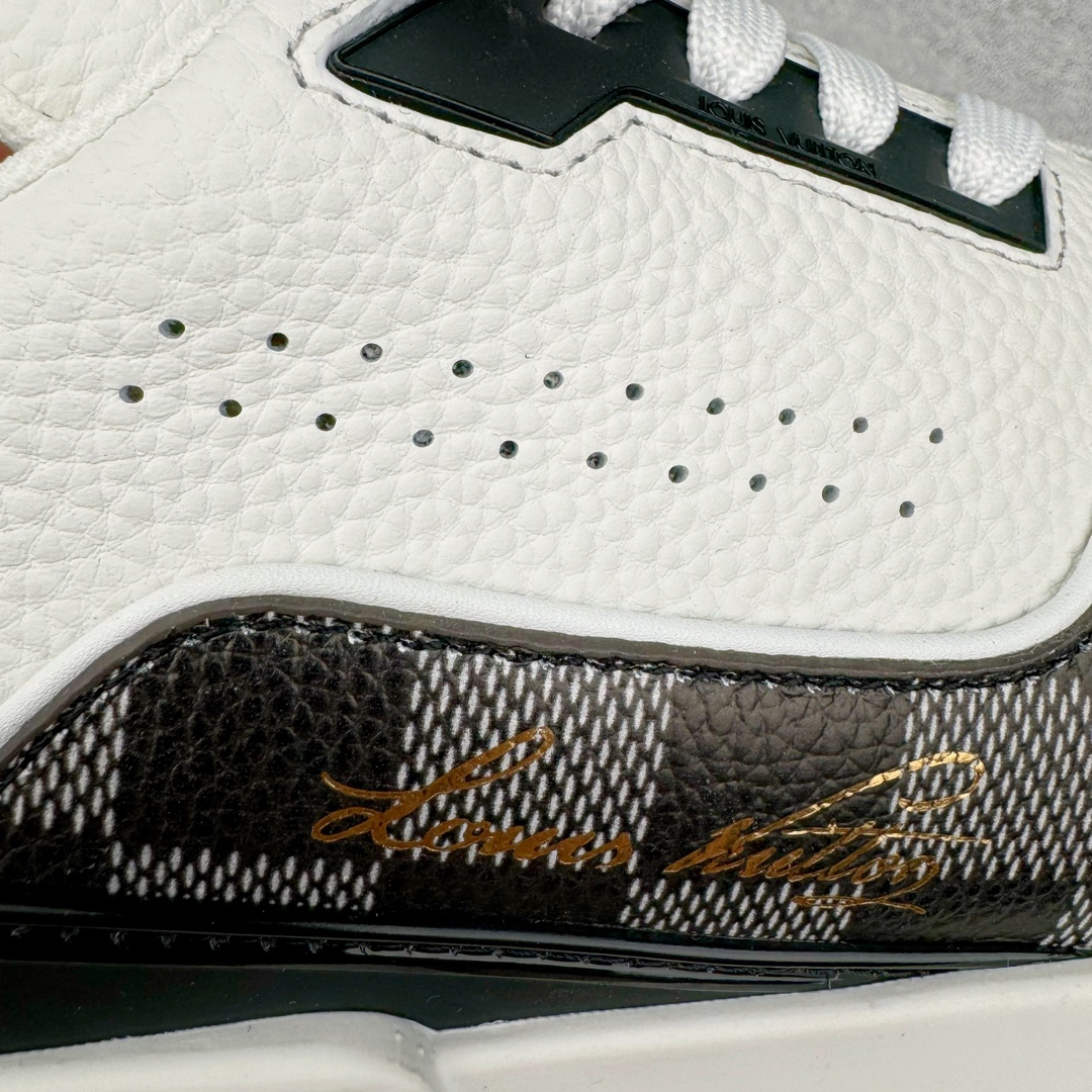 图片[15]-＃GD广顶 Louis Vuitton Trainer lv路易威登时装走秀运动时尚板鞋 外贸零售特供批次 2023全新纸板数据 印花高频效果碾压市面 市售天花板产物 耗时半年巨作 全套原厂新版原纸板楦头开发 原厂特供皮料加持 市场所有版本中综合最强的货品 GD实力大厂出品 全网最全配色更新最快 最成熟的做工稳定的品控 完美鞋型超高的清洁度 零毛边线头瑕疵 全套原楦原纸版原鞋开模 全网最具灵魂的版型 正确原装黄色鞋盒 正确中底印花 鞋面印花3D高频深度立体 全鞋电脑针车 紧密相连 针距密度一致 环保乳胶注塑鞋垫 厚度脚感还原原版 皮面裁剪部位 统一油边封口工艺 原装橡胶大底含胶量大底组合零偏差 专柜全套包装 防尘袋 说明书 质保卡 男女鞋 尺码：35 36 37 38 39 40 41 42 43 44 45-选品中心