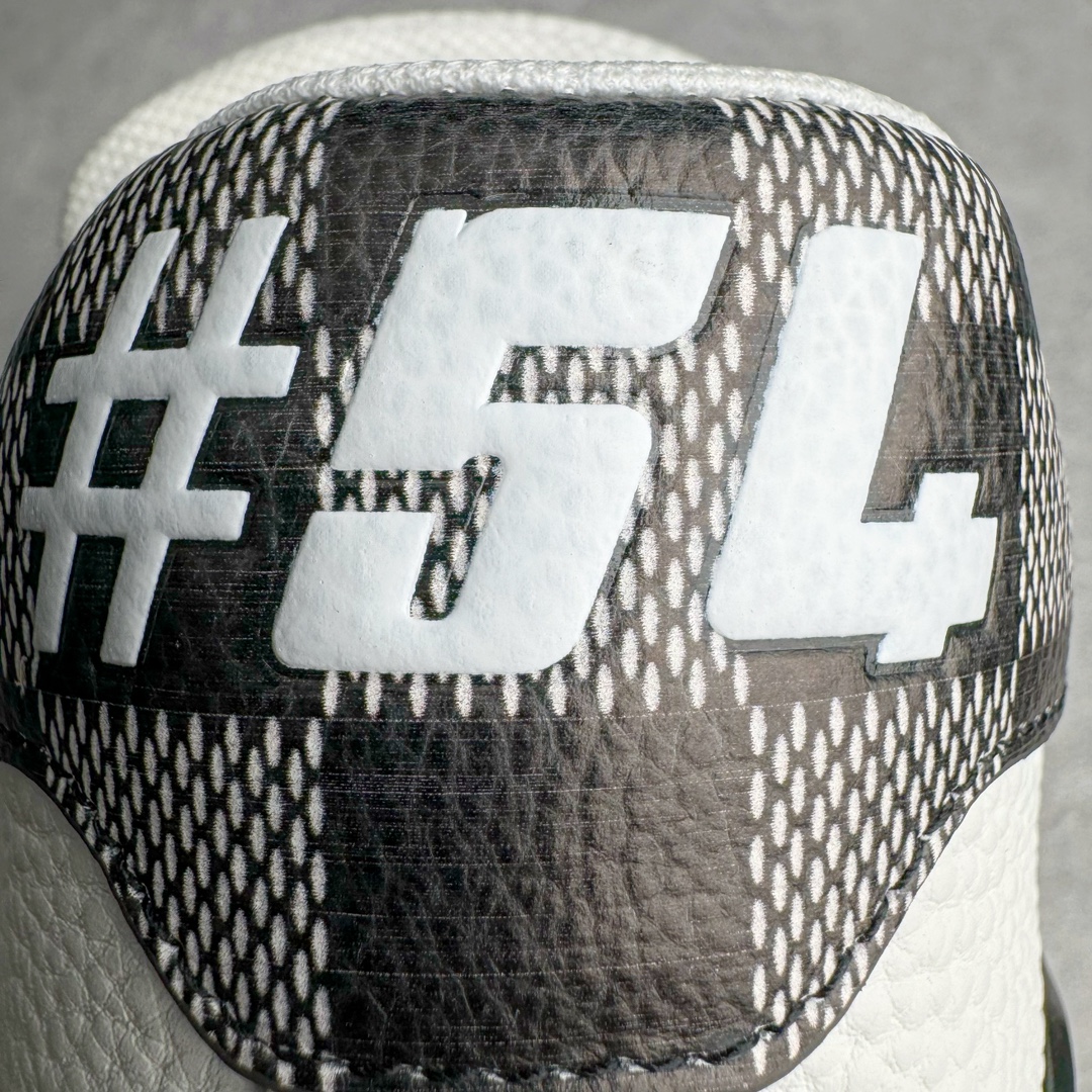 图片[11]-＃GD广顶 Louis Vuitton Trainer lv路易威登时装走秀运动时尚板鞋 外贸零售特供批次 2023全新纸板数据 印花高频效果碾压市面 市售天花板产物 耗时半年巨作 全套原厂新版原纸板楦头开发 原厂特供皮料加持 市场所有版本中综合最强的货品 GD实力大厂出品 全网最全配色更新最快 最成熟的做工稳定的品控 完美鞋型超高的清洁度 零毛边线头瑕疵 全套原楦原纸版原鞋开模 全网最具灵魂的版型 正确原装黄色鞋盒 正确中底印花 鞋面印花3D高频深度立体 全鞋电脑针车 紧密相连 针距密度一致 环保乳胶注塑鞋垫 厚度脚感还原原版 皮面裁剪部位 统一油边封口工艺 原装橡胶大底含胶量大底组合零偏差 专柜全套包装 防尘袋 说明书 质保卡 男女鞋 尺码：35 36 37 38 39 40 41 42 43 44 45-选品中心