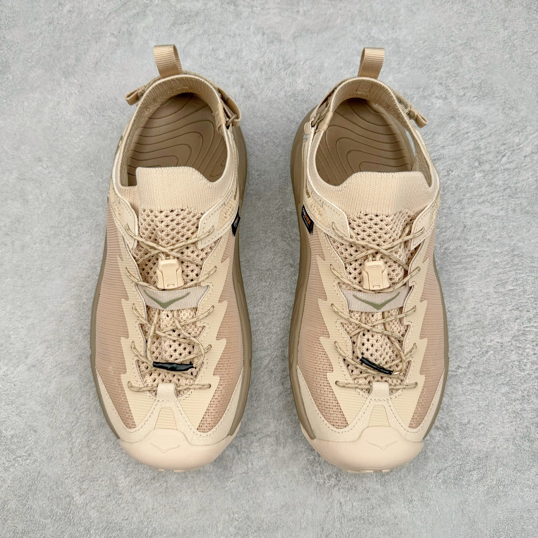 图片[2]-＃HK纯原 Hoka One One Hopara Sandals 霍帕拉系列水路两用溯溪涉水休闲户外露营凉鞋 作为先锋品牌的 HOKA ONE ONE总是以独特的方式 HOPARA是一款溯溪鞋 又名排水鞋 可长期用于涉水和溯溪 保护脚底和脚趾的安全和舒适 鞋面材料速干 透气 耐磨 鞋底防滑 耐磨 抓地能力强 出于安全考虑 设计要求较高-涉水溯溪过程中 水 泥沙 可以直接从鞋内大孔排出 细纹鞋底使在岩石上抓地能力强 避免打滑 而上路后 鞋面具有快干透气等优点 尺码：36 36.5 37.5 38 39 40 40.5 41 42 42.5 43 44 45-选品中心