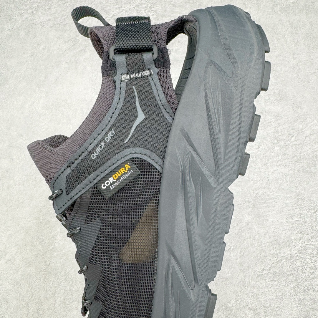 图片[7]-＃HK纯原 Hoka One One Hopara Sandals 霍帕拉系列水路两用溯溪涉水休闲户外露营凉鞋 作为先锋品牌的 HOKA ONE ONE总是以独特的方式 HOPARA是一款溯溪鞋 又名排水鞋 可长期用于涉水和溯溪 保护脚底和脚趾的安全和舒适 鞋面材料速干 透气 耐磨 鞋底防滑 耐磨 抓地能力强 出于安全考虑 设计要求较高-涉水溯溪过程中 水 泥沙 可以直接从鞋内大孔排出 细纹鞋底使在岩石上抓地能力强 避免打滑 而上路后 鞋面具有快干透气等优点 尺码：36 36.5 37.5 38 39 40 40.5 41 42 42.5 43 44 45-选品中心