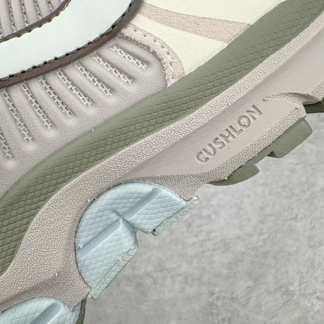 图片[15]-＃HP纯原 NK Air Zoom Vomero 5 经典复古潮流运动跑鞋 FZ3653-104 原装纸板楦头开发 独家私模八层组合大底 市场唯一正确版本 进口三文治网面 融蕴繁复设计风范和丰富层次感 缔造运动鞋佳选 助你轻松型出范 开辟独属于自己的路 鞋款采用多层设计 融入织物与合成材质 塑就本季出众鞋款 合成材质与织物组合鞋面 经久耐穿 后跟网眼拼接和透气孔设计 轻盈透气Zoom Air缓震配置提供出色回弹缓震性能 实现快速离地的出众脚感 巧糅科技感和低调设计 为鞋款注入反光细节 令你迈步间尽显闪耀魅力 结合中性色调 让你驾驭不同穿搭 打造非凡造型 尺码：36 36.5 37.5 38 38.5 39 40 40.5 41 42 42.5 43 44 44.5 45 46-选品中心