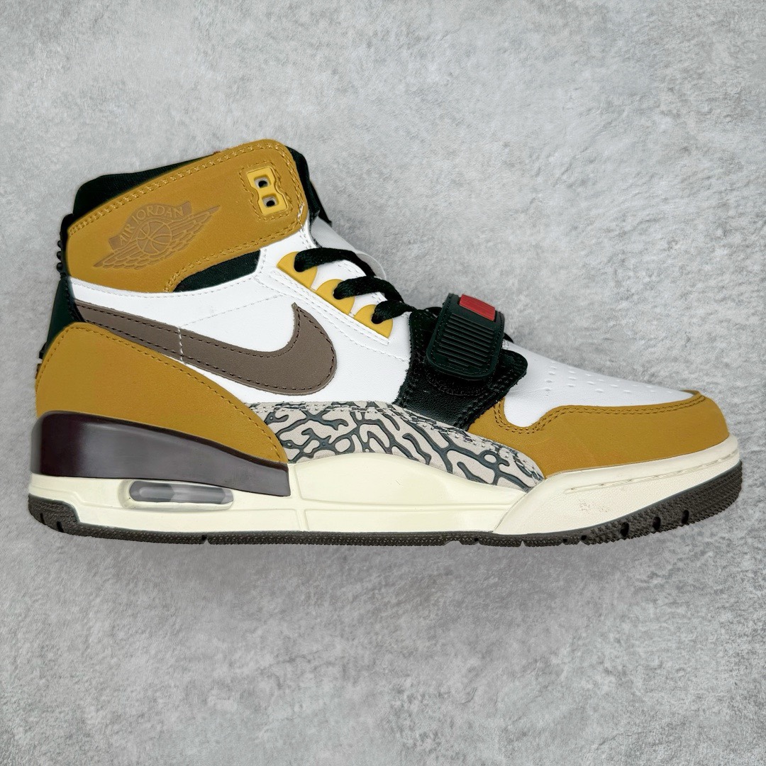 图片[9]-＃KZ神版 Air Jordan Legacy AJ312 复古篮球鞋 市场最强独一档产物 全套原纸板楦头开发 原厂大底磨具加持立体防滑纹理 原档数据后跟TPU子母扣魔术贴 原装可视Air Sole气垫 原汁原味最完美的312代版型 唯一正确鞋头趴度弧度高度鞋身腰线 进口港宝加持 后跟自然饱满 全鞋荧光划线卡点 追求极致完美 每一双都是工艺品 多重QC质检 超越公司货的品控标准 实实在在的免检产品 鞋身采用了皮革材质打造 横跨鞋面的魔术贴十分吸睛 侧面的Swoosh Logo的一部分被鞋面遮挡了一部分 颇具玩味 魔术贴上标有NK标识 而鞋舌上是Jordan的经典红色飞翼Logo 后跟和鞋底均采用了AJ3的设计 后跟上同样也使用了经典的爆裂纹图案 尺码：36 36.5 37.5 38 38.5 39 40 40.5 41 42 42.5 43 44 44.5 45 46 47.5-选品中心