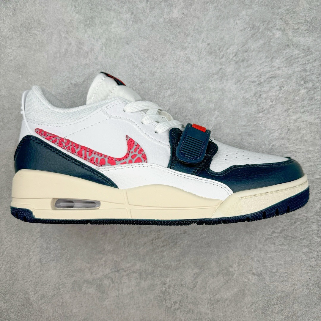 图片[6]-＃KZ神版 Air Jordan Legacy AJ312 复古篮球鞋 市场最强独一档产物 全套原纸板楦头开发 原厂大底磨具加持立体防滑纹理 原档数据后跟TPU子母扣魔术贴 原装可视Air Sole气垫 原汁原味最完美的312代版型 唯一正确鞋头趴度弧度高度鞋身腰线 进口港宝加持 后跟自然饱满 全鞋荧光划线卡点 追求极致完美 每一双都是工艺品 多重QC质检 超越公司货的品控标准 实实在在的免检产品 鞋身采用了皮革材质打造 横跨鞋面的魔术贴十分吸睛 侧面的Swoosh Logo的一部分被鞋面遮挡了一部分 颇具玩味 魔术贴上标有NK标识 而鞋舌上是Jordan的经典红色飞翼Logo 后跟和鞋底均采用了AJ3的设计 后跟上同样也使用了经典的爆裂纹图案 尺码：36 36.5 37.5 38 38.5 39 40 40.5 41 42 42.5 43 44 44.5 45 46 47.5-选品中心