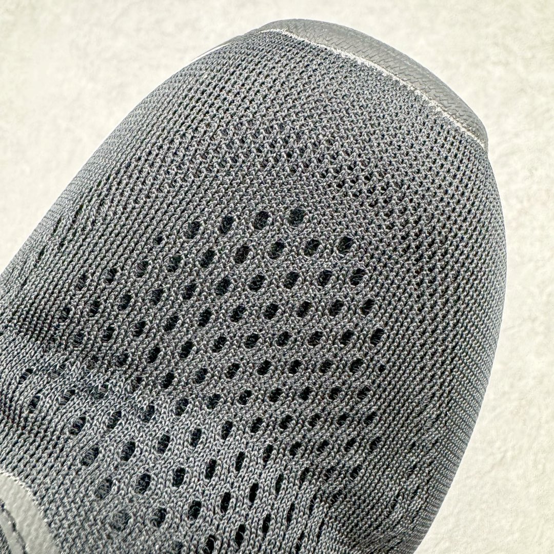 图片[14]-ASICS GT-1000 12 TR 亚瑟士运动休闲跑步鞋 时尚经典 缓震舒适 彩色 透气防滑耐磨 休闲百搭 2024夏季新款训练鞋跑鞋 鞋款采用网眼鞋面 提供良好的透气性 鞋面上的GORE-TEX隐形镶面可防止雨雪参湿鞋内 flytefoam中底材料 轻量和缓震并举 后跟gel胶设计 持续提供缓冲足感 让整体外观更加简洁流畅 尺码：36 37 37.5 38 39 39.5 40 40.5 41.5 42 42.5 43.5 44 44.5 45-选品中心