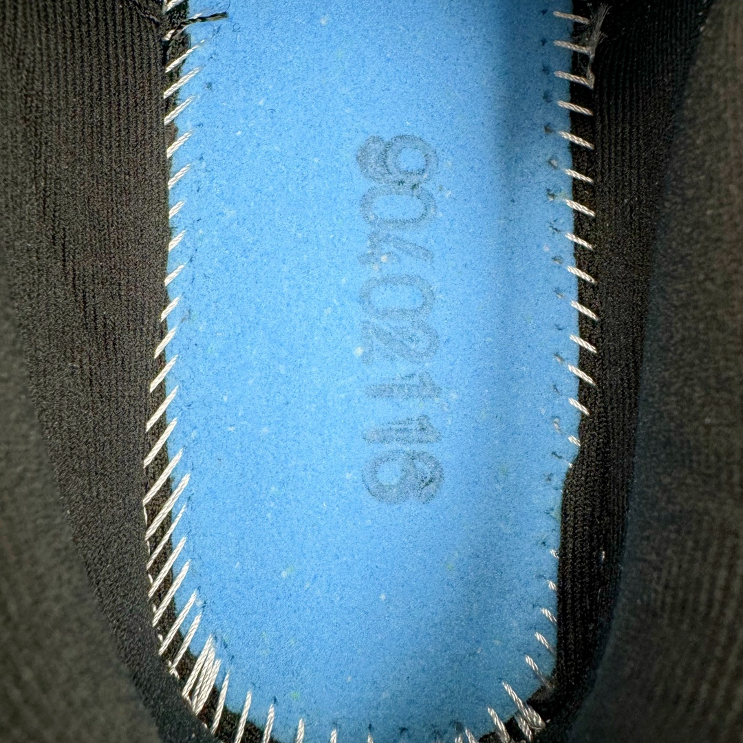 图片[10]-ASICS GT-1000 12 TR 亚瑟士运动休闲跑步鞋 时尚经典 缓震舒适 彩色 透气防滑耐磨 休闲百搭 2024夏季新款训练鞋跑鞋 鞋款采用网眼鞋面 提供良好的透气性 鞋面上的GORE-TEX隐形镶面可防止雨雪参湿鞋内 flytefoam中底材料 轻量和缓震并举 后跟gel胶设计 持续提供缓冲足感 让整体外观更加简洁流畅 尺码：36 37 37.5 38 39 39.5 40 40.5 41.5 42 42.5 43.5 44 44.5 45-选品中心