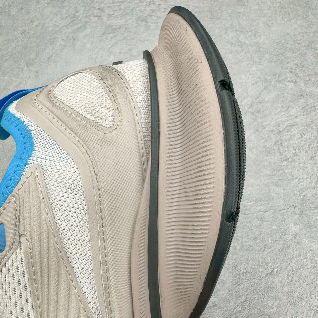 图片[11]-＃XA BALENCIAGA CIRCUIT 巴黎世家十三代圆头系带LOGO印花低帮老爹鞋 全套原纸板楦头开发 最原汁原味的灵魂版型 全鞋荧光划线卡点 胶水把控整洁度追求极致完美 每一双都是工艺品 多重QC质检 超越公司货的品控标准 实实在在的免检产品 原盒原配 正确字体电绣 粗细、位置、大小正确 侧边TPU 透气孔匹配意产原版 正确分离大底 TPU软底 原版一致大底LOGO 立体感十足 原厂皮料水洗做旧 采购原厂网纱 偏大一码 尺码：35 36 37 38 39 40 41 42 43 44 45 46-选品中心