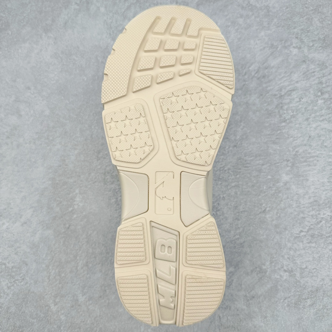 图片[9]-NY美国榄球洋基队New York Yankees x MLB Big Ball Chunky Mask Sandal 系列厚底老爹风魔术贴镂空休闲运动鞋 MLB以150多年传统的美国职业棒球大联盟为创作蓝本，韩流大热CHUCKY鞋款作基调，特意采用6cm加厚鞋底，并注入多个MLB独有的美式棒球文化的细节设计，打造出时尚外观，尽显独特而强烈的时尚格调。 MLB重新演译美国职业棒球大联盟中的术语「BIG BALL」，特意保留MLB标志性的NY Yankee、LA Dodgers、Boston Red Sox等多队知名棒球队Logo，以「Mega Logo」的形式展现在鞋面设计上。MLB老爹鞋具有耐用的柔软鞋面和厚实的弹性鞋垫，提供舒适的抓地力。与传统的老爹鞋不同，它看起来感觉很重，其实很舒适轻巧。采用的6cm高的鞋垫，也具有长腿效果。尺码：35 36 36.5 37.5 38 38.5 39 40 40.5 41 42 42.5 43 44 44.5 45-选品中心