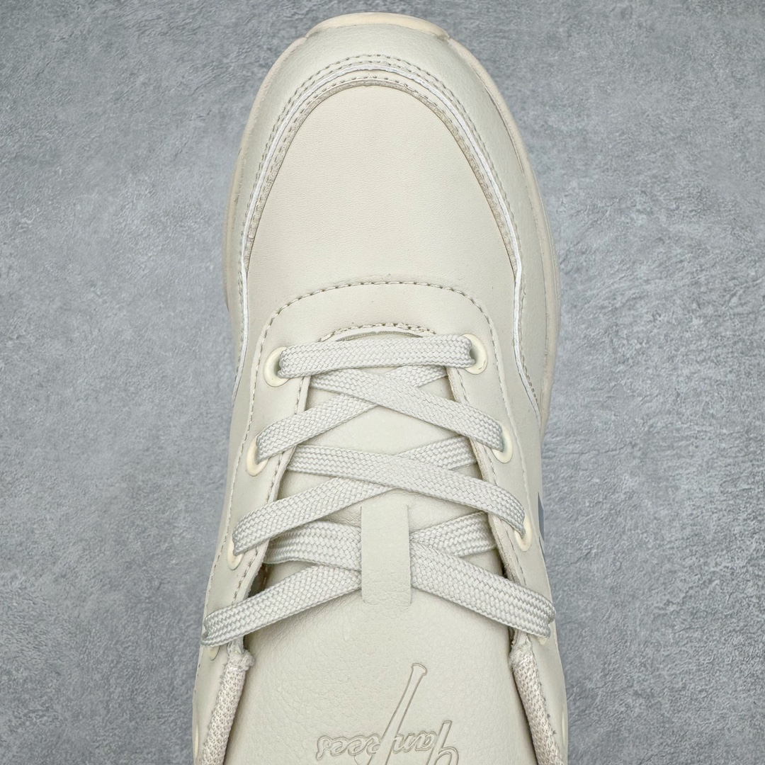 图片[4]-NY美国榄球洋基队New York Yankees x MLB Big Ball Chunky Mask Sandal 系列厚底老爹风魔术贴镂空休闲运动鞋 MLB以150多年传统的美国职业棒球大联盟为创作蓝本，韩流大热CHUCKY鞋款作基调，特意采用6cm加厚鞋底，并注入多个MLB独有的美式棒球文化的细节设计，打造出时尚外观，尽显独特而强烈的时尚格调。 MLB重新演译美国职业棒球大联盟中的术语「BIG BALL」，特意保留MLB标志性的NY Yankee、LA Dodgers、Boston Red Sox等多队知名棒球队Logo，以「Mega Logo」的形式展现在鞋面设计上。MLB老爹鞋具有耐用的柔软鞋面和厚实的弹性鞋垫，提供舒适的抓地力。与传统的老爹鞋不同，它看起来感觉很重，其实很舒适轻巧。采用的6cm高的鞋垫，也具有长腿效果。尺码：35 36 36.5 37.5 38 38.5 39 40 40.5 41 42 42.5 43 44 44.5 45-选品中心