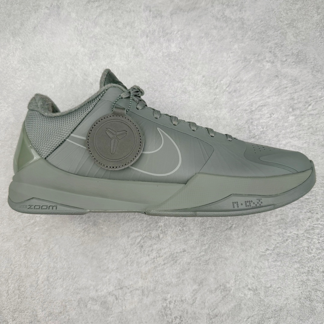 ＃H12纯原 NK Zoom Kobe ZK5 科比五代 FTB 深灰 869454-006 完美复刻公司货 前掌超大Zoom Turbo气垫 后掌EVA缓震 真正的原汁原味 还原ZP脚感 全身鞋材卡料色独家定制 唯一正确喷漆工艺Swoosh 正确凹凸蛇鳞工艺 正确鞋面渐变效果 内全置真动飞态线 独立原厂模具 最大尺码达到48.5码 首批不拼图大几率过验 亲测已过 支持各种高强度实战 无需担心 上脚价 补货周期极长 脚宽建议买大半码 科比系列前掌偏窄 不影响二次销售 支持七天无理由退换 尺码：41 42 42.5 43 44 44.5 45 45.5 46 47.5 48.5-选品中心