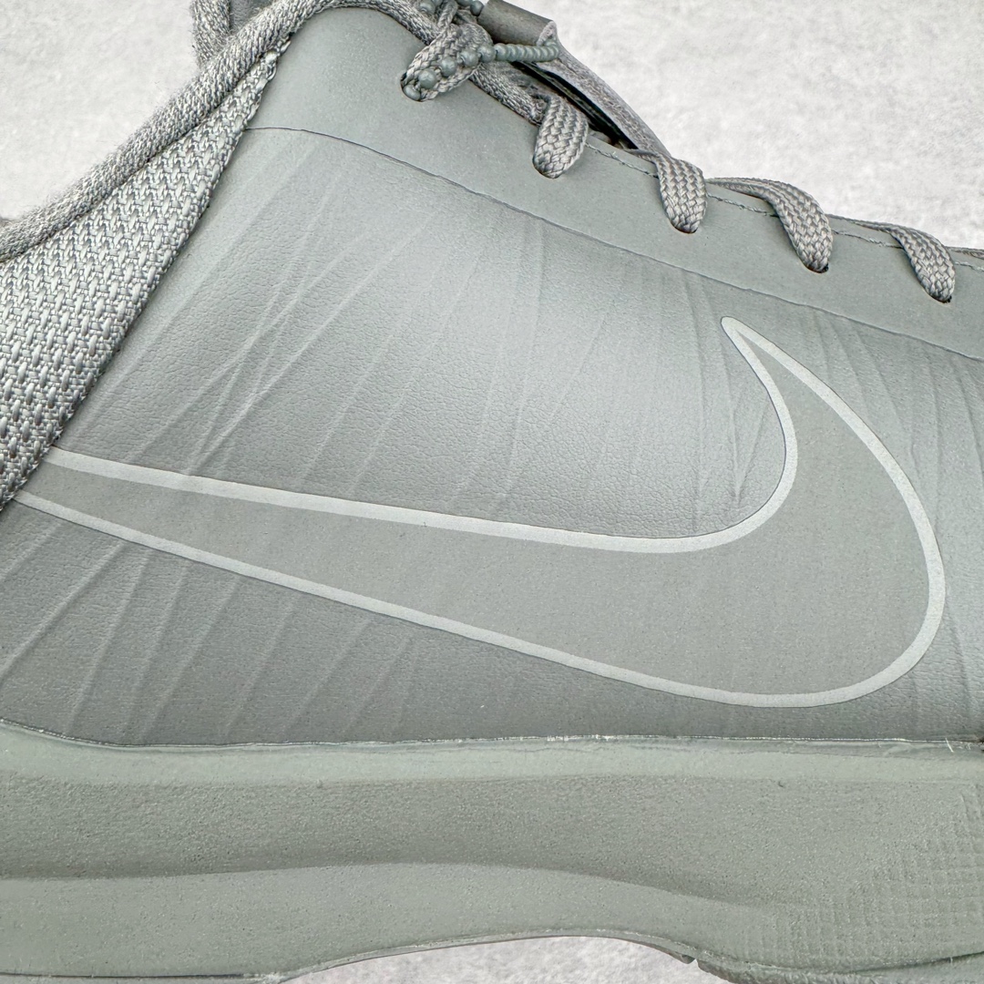 图片[17]-＃H12纯原 NK Zoom Kobe ZK5 科比五代 FTB 深灰 869454-006 完美复刻公司货 前掌超大Zoom Turbo气垫 后掌EVA缓震 真正的原汁原味 还原ZP脚感 全身鞋材卡料色独家定制 唯一正确喷漆工艺Swoosh 正确凹凸蛇鳞工艺 正确鞋面渐变效果 内全置真动飞态线 独立原厂模具 最大尺码达到48.5码 首批不拼图大几率过验 亲测已过 支持各种高强度实战 无需担心 上脚价 补货周期极长 脚宽建议买大半码 科比系列前掌偏窄 不影响二次销售 支持七天无理由退换 尺码：41 42 42.5 43 44 44.5 45 45.5 46 47.5 48.5-选品中心