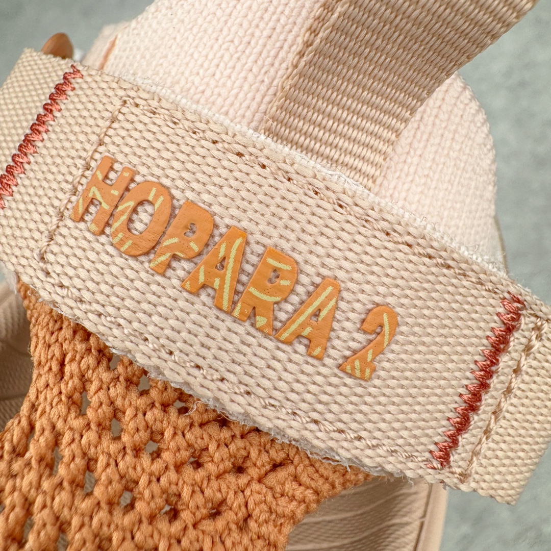 图片[11]-＃HK纯原 Hoka One One Hopara Sandals 霍帕拉系列水路两用溯溪涉水休闲户外露营凉鞋 作为先锋品牌的 HOKA ONE ONE总是以独特的方式 HOPARA是一款溯溪鞋 又名排水鞋 可长期用于涉水和溯溪 保护脚底和脚趾的安全和舒适 鞋面材料速干 透气 耐磨 鞋底防滑 耐磨 抓地能力强 出于安全考虑 设计要求较高-涉水溯溪过程中 水 泥沙 可以直接从鞋内大孔排出 细纹鞋底使在岩石上抓地能力强 避免打滑 而上路后 鞋面具有快干透气等优点 尺码：36 36.5 37.5 38 39 40 40.5 41 42 42.5 43 44 45-选品中心