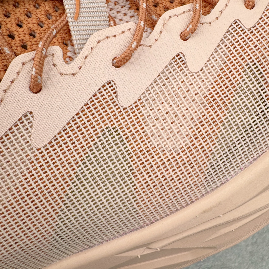 图片[13]-＃HK纯原 Hoka One One Hopara Sandals 霍帕拉系列水路两用溯溪涉水休闲户外露营凉鞋 作为先锋品牌的 HOKA ONE ONE总是以独特的方式 HOPARA是一款溯溪鞋 又名排水鞋 可长期用于涉水和溯溪 保护脚底和脚趾的安全和舒适 鞋面材料速干 透气 耐磨 鞋底防滑 耐磨 抓地能力强 出于安全考虑 设计要求较高-涉水溯溪过程中 水 泥沙 可以直接从鞋内大孔排出 细纹鞋底使在岩石上抓地能力强 避免打滑 而上路后 鞋面具有快干透气等优点 尺码：36 36.5 37.5 38 39 40 40.5 41 42 42.5 43 44 45-选品中心