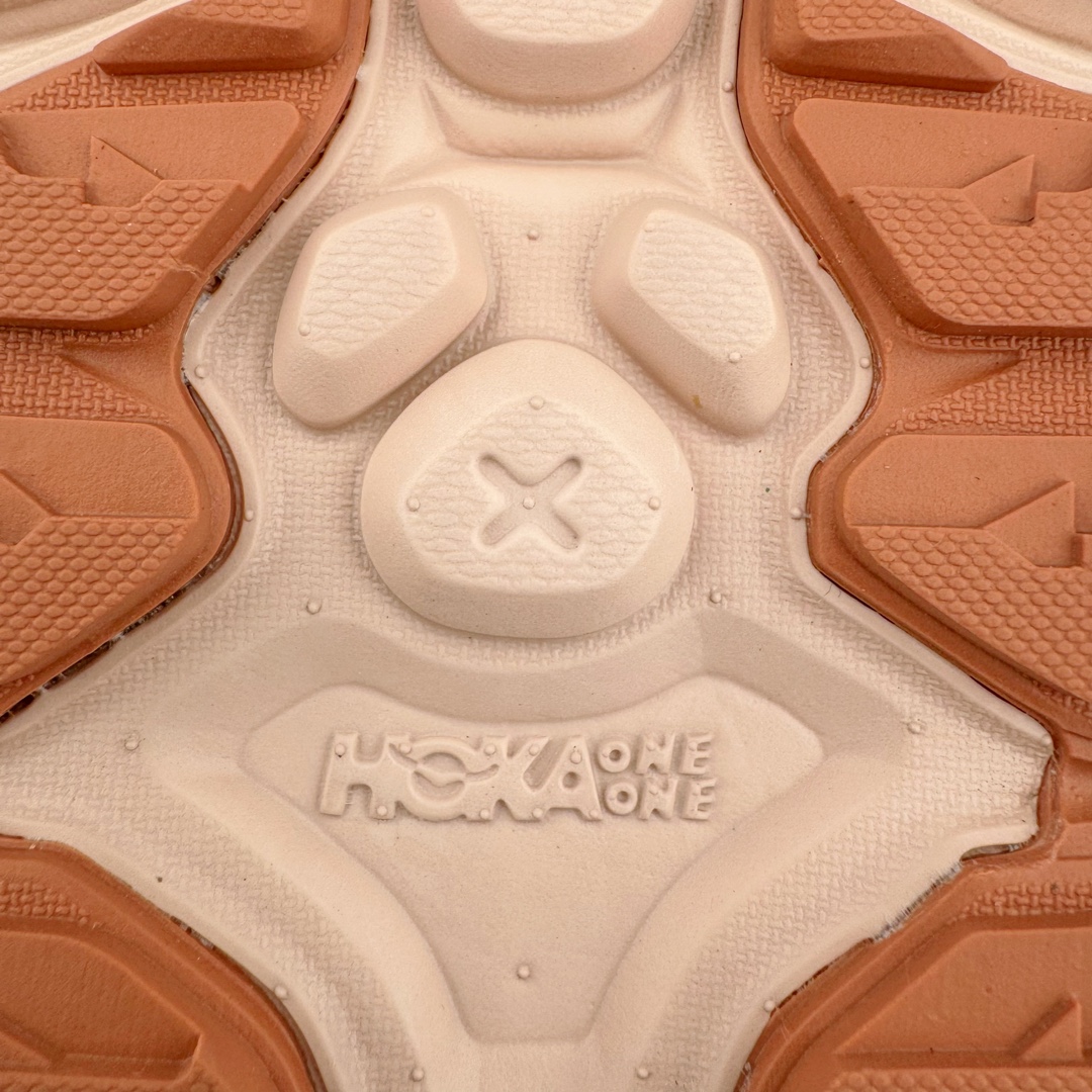 图片[16]-＃HK纯原 Hoka One One Hopara Sandals 霍帕拉系列水路两用溯溪涉水休闲户外露营凉鞋 作为先锋品牌的 HOKA ONE ONE总是以独特的方式 HOPARA是一款溯溪鞋 又名排水鞋 可长期用于涉水和溯溪 保护脚底和脚趾的安全和舒适 鞋面材料速干 透气 耐磨 鞋底防滑 耐磨 抓地能力强 出于安全考虑 设计要求较高-涉水溯溪过程中 水 泥沙 可以直接从鞋内大孔排出 细纹鞋底使在岩石上抓地能力强 避免打滑 而上路后 鞋面具有快干透气等优点 尺码：36 36.5 37.5 38 39 40 40.5 41 42 42.5 43 44 45-选品中心