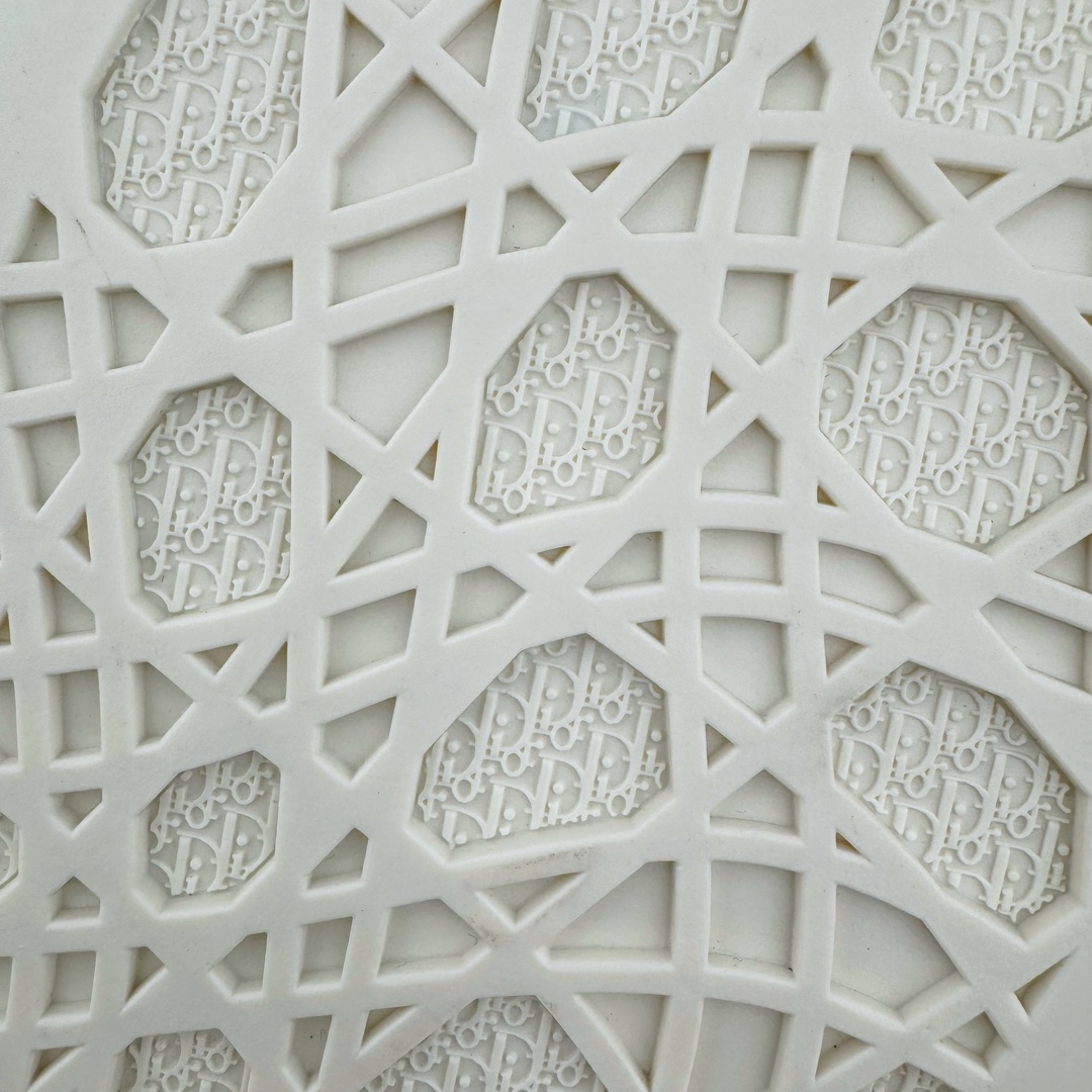 图片[17]-＃GD广顶 Dior B33 迪奥印花系带时尚运动板鞋网球鞋 全套原厂新版原纸板楦头开发 原厂特供皮料加持 原档数据大底 高频字母排版细节 还原 Zp 高端零售特供批次 2023秋季新品 彰显非凡的精湛工艺 重新诠释经典的网球鞋 时尚的廓形突显厚实感 采用全新的拉绒马海毛针织面料 突显柔软触感与富有层次感的流行色彩 搭配棕色绒面革镶片提升格调 别具一格的加垫鞋舌点缀以压花效果Dior标志 后侧点缀以Dior 30Avenue Montaigne标志 可为各式休闲造型增添时尚气质 尺码：39 40 41 42 43 44 45-选品中心