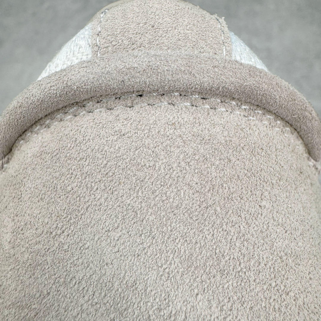 图片[18]-＃GD广顶 Dior B33 迪奥印花系带时尚运动板鞋网球鞋 全套原厂新版原纸板楦头开发 原厂特供皮料加持 原档数据大底 高频字母排版细节 还原 Zp 高端零售特供批次 2023秋季新品 彰显非凡的精湛工艺 重新诠释经典的网球鞋 时尚的廓形突显厚实感 采用全新的拉绒马海毛针织面料 突显柔软触感与富有层次感的流行色彩 搭配棕色绒面革镶片提升格调 别具一格的加垫鞋舌点缀以压花效果Dior标志 后侧点缀以Dior 30Avenue Montaigne标志 可为各式休闲造型增添时尚气质 尺码：39 40 41 42 43 44 45-选品中心