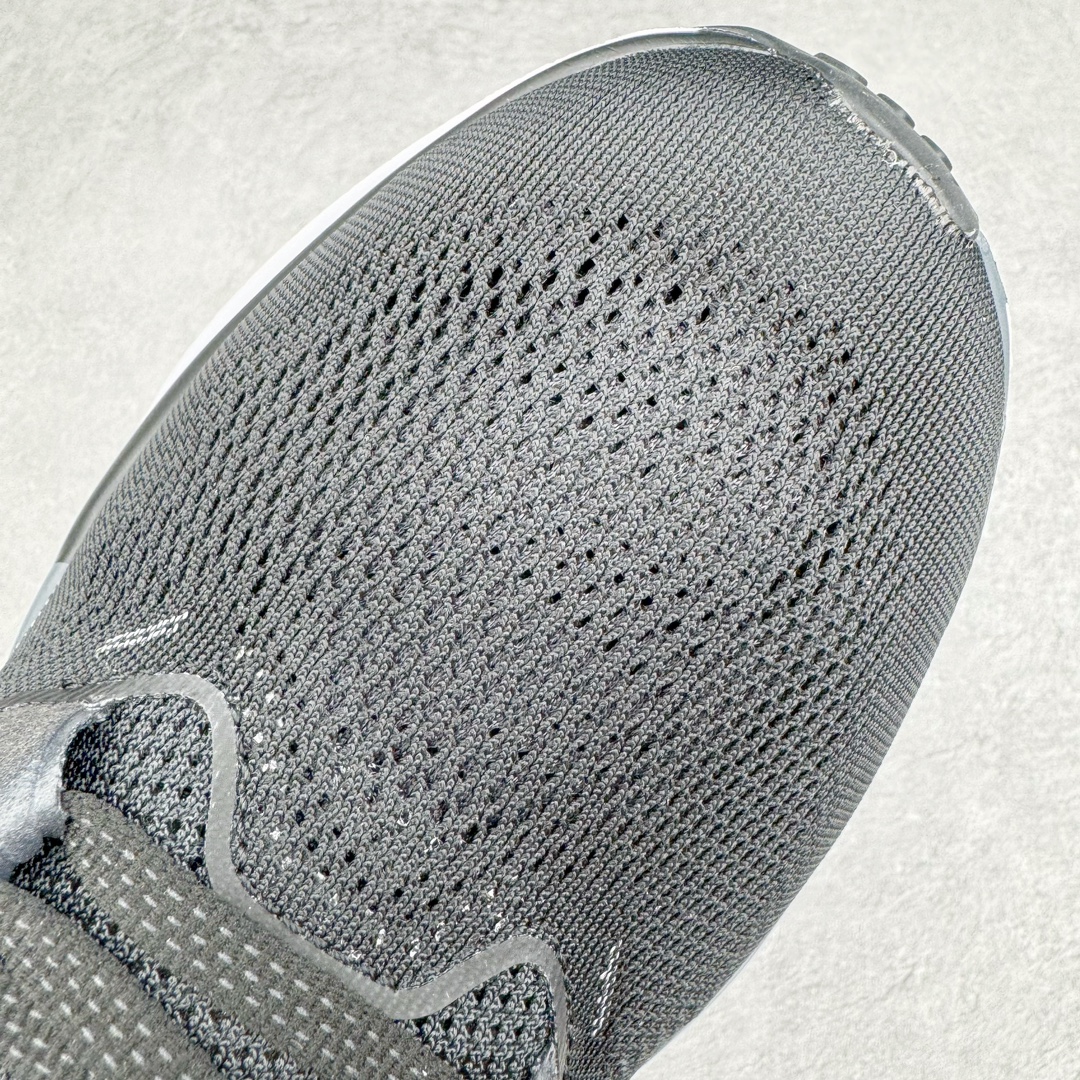 图片[16]-NK Zoom Pegasus 飞马41代马拉松系列网面透气缓震疾速跑鞋 拥有 Zoom Air 一如既往的稳定感和流畅感 鞋面采用工程网眼设计 为特定高热区域营造出色透气性 进一步增加鞋面的穿孔数量 让足部能够快速散热 中足搭配 Flywire 飞线 在高速运动时营造舒适稳定的贴合感 内置Zoon气垫加持 动力十足 货号：FQ0965-002 尺码：36 36.5 37.5 38 38.5 39 40 40.5 41 42 42.5 43 44 44.5 45-选品中心