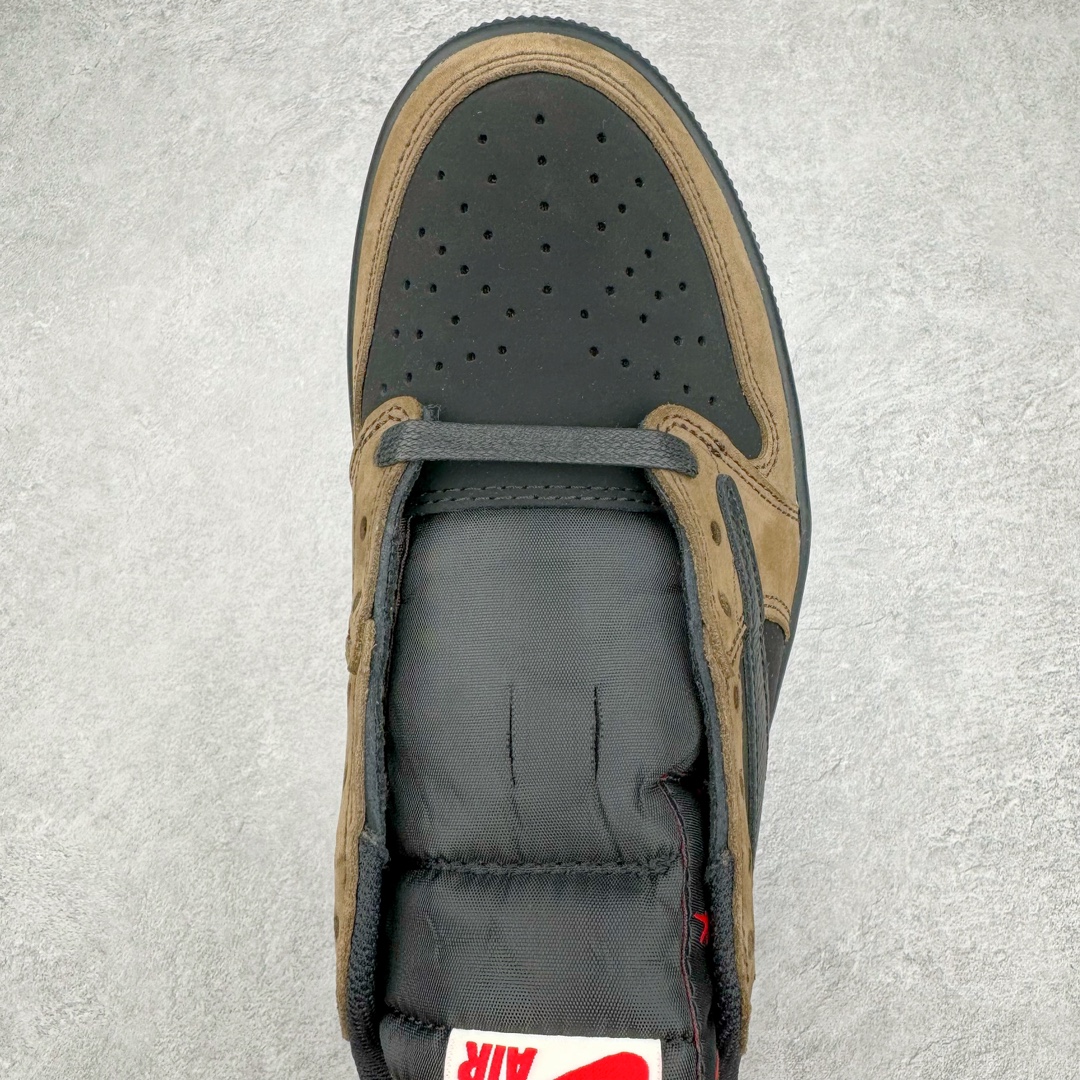 图片[4]-＃KZ神版莞产 Travis Scott x Air Jordan AJ1 Low OG SP TS联名11.0 黑棕倒钩低帮 DM7866-202 全系列配色 外贸特供批次 新配色不断更新开发 市场中端王者 全套原纸板楦头开发 确保原汁原味 完美呈现一代版型 一比一鞋头弧度高度鞋身弧度 此版本只针对中端市场 细节品控鞋型随意秒杀市面同价位 鞋型完美 不臃肿别扭 头层皮料加持 用料绝不含糊 进口玻璃冲刀皮料裁剪零毛边 电脑针车工艺 超高鞋面清洁度 最高QC检验标准 控制溢胶瑕疵 原盒原配 飞翼3D高频深度立体 工艺方面大到整体鞋型 漏斗收腰 底线拉帮 LOGO立体程度 小到针眼排布 载片对称 冲孔效果 鞋标规范 鞋垫背胶等等 无一不是口碑收割 每双都是一个回头客 尺码：36 36.5 37.5 38 38.5 39 40 40.5 41 42 42.5 43 44 44.5 45 46 47.5-选品中心