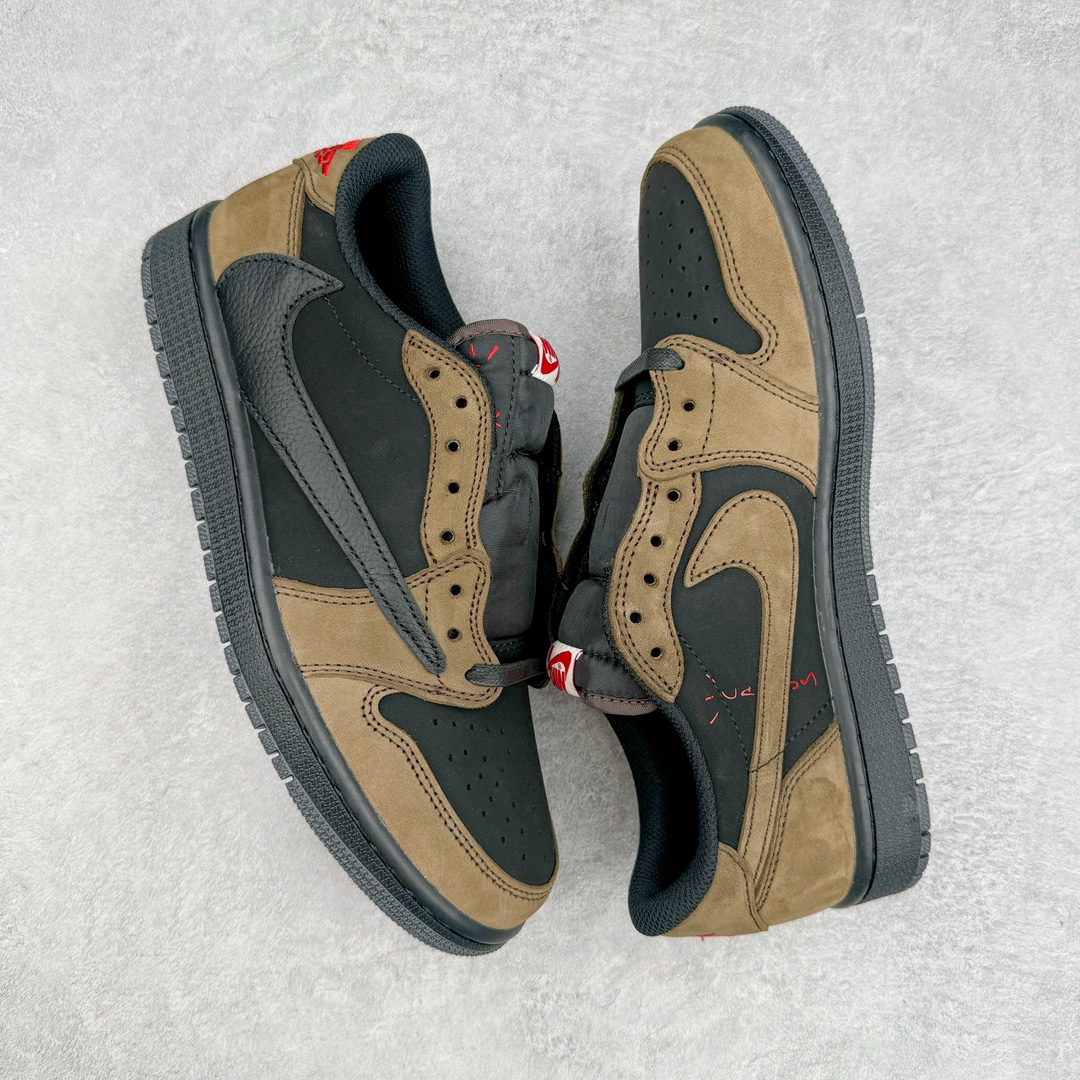 图片[3]-＃KZ神版莞产 Travis Scott x Air Jordan AJ1 Low OG SP TS联名11.0 黑棕倒钩低帮 DM7866-202 全系列配色 外贸特供批次 新配色不断更新开发 市场中端王者 全套原纸板楦头开发 确保原汁原味 完美呈现一代版型 一比一鞋头弧度高度鞋身弧度 此版本只针对中端市场 细节品控鞋型随意秒杀市面同价位 鞋型完美 不臃肿别扭 头层皮料加持 用料绝不含糊 进口玻璃冲刀皮料裁剪零毛边 电脑针车工艺 超高鞋面清洁度 最高QC检验标准 控制溢胶瑕疵 原盒原配 飞翼3D高频深度立体 工艺方面大到整体鞋型 漏斗收腰 底线拉帮 LOGO立体程度 小到针眼排布 载片对称 冲孔效果 鞋标规范 鞋垫背胶等等 无一不是口碑收割 每双都是一个回头客 尺码：36 36.5 37.5 38 38.5 39 40 40.5 41 42 42.5 43 44 44.5 45 46 47.5-选品中心