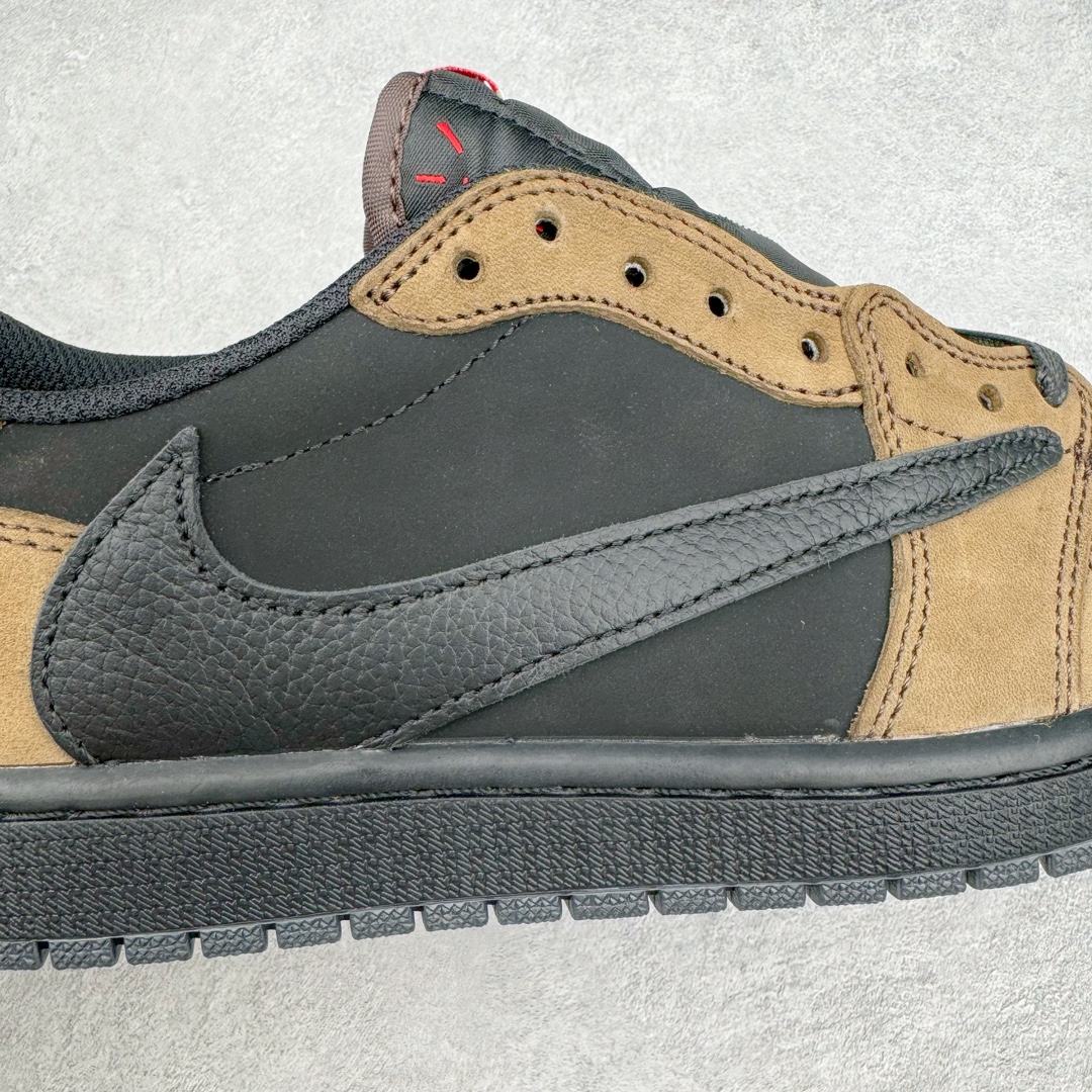 图片[19]-＃KZ神版莞产 Travis Scott x Air Jordan AJ1 Low OG SP TS联名11.0 黑棕倒钩低帮 DM7866-202 全系列配色 外贸特供批次 新配色不断更新开发 市场中端王者 全套原纸板楦头开发 确保原汁原味 完美呈现一代版型 一比一鞋头弧度高度鞋身弧度 此版本只针对中端市场 细节品控鞋型随意秒杀市面同价位 鞋型完美 不臃肿别扭 头层皮料加持 用料绝不含糊 进口玻璃冲刀皮料裁剪零毛边 电脑针车工艺 超高鞋面清洁度 最高QC检验标准 控制溢胶瑕疵 原盒原配 飞翼3D高频深度立体 工艺方面大到整体鞋型 漏斗收腰 底线拉帮 LOGO立体程度 小到针眼排布 载片对称 冲孔效果 鞋标规范 鞋垫背胶等等 无一不是口碑收割 每双都是一个回头客 尺码：36 36.5 37.5 38 38.5 39 40 40.5 41 42 42.5 43 44 44.5 45 46 47.5-选品中心