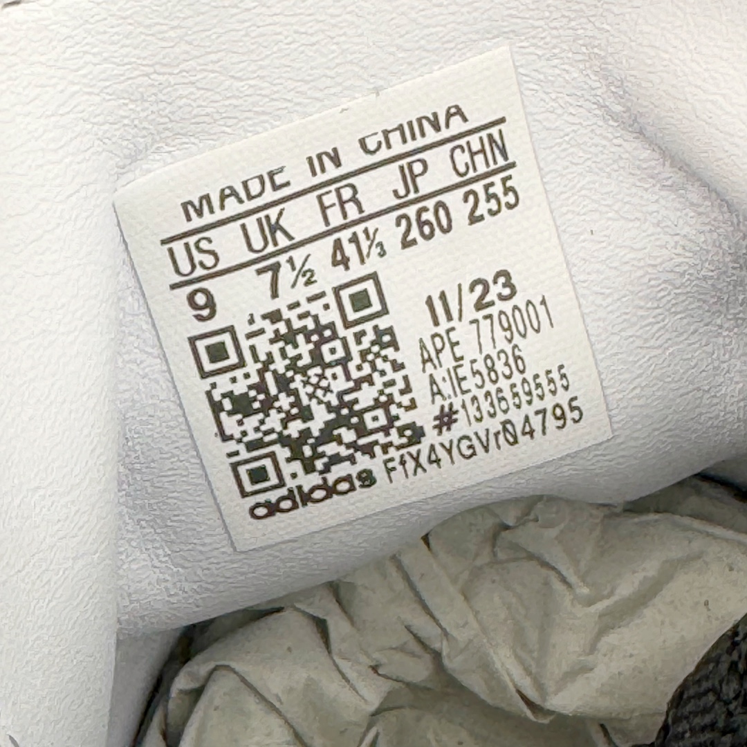 图片[12]-＃S2纯原 AD Original Samba OG 复古经典轻便板鞋 黑棕 IE5836 原装头层牛皮加持 正确烫金高频细节 原装纳米超迁皮料 独家私模橡胶大底 原盒原配 正确黑色中底布 过宽过胶 这款桑巴鞋展示了高质量的工艺 带有装饰的超锁缝制和无缝的手感 柔软、柔软的皮革造型和标志性的3条纹完成了精致的外观 正规合身鞋带 鞋面上有绒面鞋垫 橡胶鞋底 享受正畸套筒软感 自50年代首次亮相以来就一直在赢得粉丝的青睐尺码：36 36.5 37.5 38 38.5 39 40 40.5 41 42 42.5 43 44 44.5 45 46-选品中心