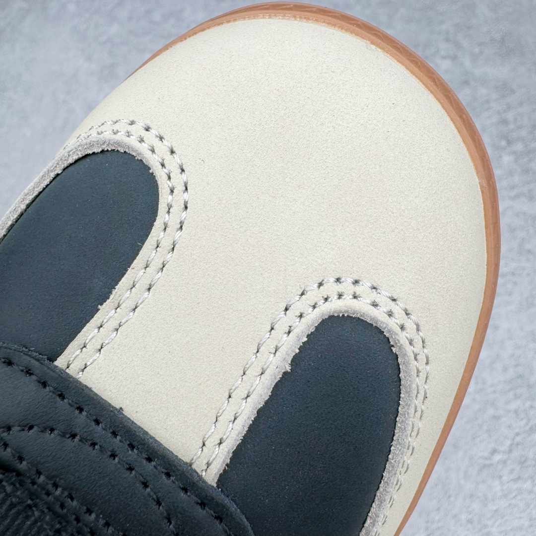 图片[16]-＃S2纯原 AD Original Samba OG 复古经典轻便板鞋 黑棕 IE5836 原装头层牛皮加持 正确烫金高频细节 原装纳米超迁皮料 独家私模橡胶大底 原盒原配 正确黑色中底布 过宽过胶 这款桑巴鞋展示了高质量的工艺 带有装饰的超锁缝制和无缝的手感 柔软、柔软的皮革造型和标志性的3条纹完成了精致的外观 正规合身鞋带 鞋面上有绒面鞋垫 橡胶鞋底 享受正畸套筒软感 自50年代首次亮相以来就一直在赢得粉丝的青睐尺码：36 36.5 37.5 38 38.5 39 40 40.5 41 42 42.5 43 44 44.5 45 46-选品中心