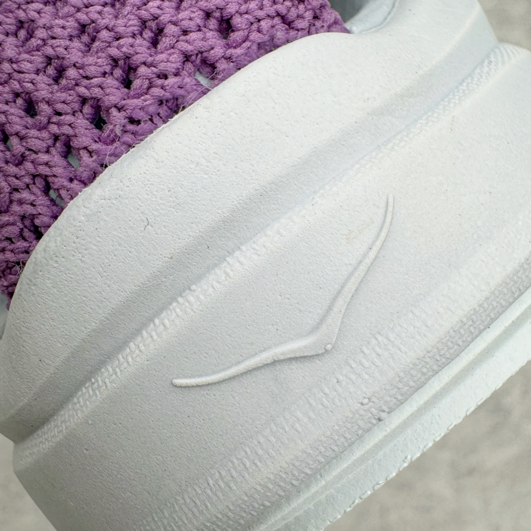 图片[11]-＃HK纯原 Hoka One One Hopara Sandals 霍帕拉系列水路两用溯溪涉水休闲户外露营凉鞋 作为先锋品牌的 HOKA ONE ONE总是以独特的方式 HOPARA是一款溯溪鞋 又名排水鞋 可长期用于涉水和溯溪 保护脚底和脚趾的安全和舒适 鞋面材料速干 透气 耐磨 鞋底防滑 耐磨 抓地能力强 出于安全考虑 设计要求较高-涉水溯溪过程中 水 泥沙 可以直接从鞋内大孔排出 细纹鞋底使在岩石上抓地能力强 避免打滑 而上路后 鞋面具有快干透气等优点 尺码：36 36.5 37.5 38 39 40 40.5 41 42 42.5 43 44 45-选品中心