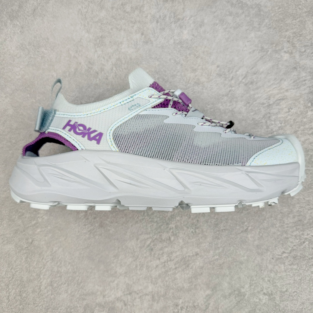 ＃HK纯原 Hoka One One Hopara Sandals 霍帕拉系列水路两用溯溪涉水休闲户外露营凉鞋 作为先锋品牌的 HOKA ONE ONE总是以独特的方式 HOPARA是一款溯溪鞋 又名排水鞋 可长期用于涉水和溯溪 保护脚底和脚趾的安全和舒适 鞋面材料速干 透气 耐磨 鞋底防滑 耐磨 抓地能力强 出于安全考虑 设计要求较高-涉水溯溪过程中 水 泥沙 可以直接从鞋内大孔排出 细纹鞋底使在岩石上抓地能力强 避免打滑 而上路后 鞋面具有快干透气等优点 尺码：36 36.5 37.5 38 39 40 40.5 41 42 42.5 43 44 45-选品中心
