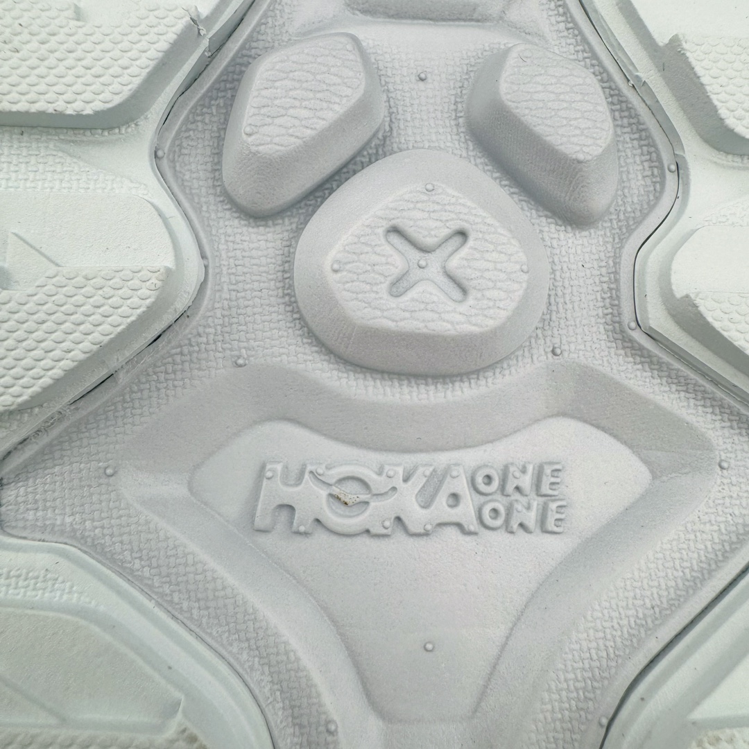 图片[10]-＃HK纯原 Hoka One One Hopara Sandals 霍帕拉系列水路两用溯溪涉水休闲户外露营凉鞋 作为先锋品牌的 HOKA ONE ONE总是以独特的方式 HOPARA是一款溯溪鞋 又名排水鞋 可长期用于涉水和溯溪 保护脚底和脚趾的安全和舒适 鞋面材料速干 透气 耐磨 鞋底防滑 耐磨 抓地能力强 出于安全考虑 设计要求较高-涉水溯溪过程中 水 泥沙 可以直接从鞋内大孔排出 细纹鞋底使在岩石上抓地能力强 避免打滑 而上路后 鞋面具有快干透气等优点 尺码：36 36.5 37.5 38 39 40 40.5 41 42 42.5 43 44 45-选品中心