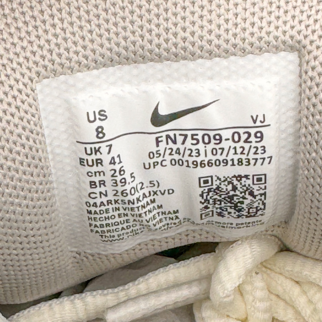 图片[11]-＃HP纯原 NK P-6000 系列低帮复古老爹风休闲运动舒适慢跑鞋 白银 FN7509-029 购入原鞋原装纸板楦头开发 独家私模四层组合大底 市场唯一正确版本 良心定价 新配色陆续出货 进口三文治网面 融合 Pegasus 过往运动鞋设计 助力 21 世纪早期跑步运动跃升时尚新高度 采用透气网眼布、运动风格线条和耐穿覆面 兼具吸睛外观和舒适感受 中底泡绵以田径赛道为灵感 打造厚实设计 缔造出众缓震性能 尺码：36 36.5 37.5 38 38.5 39 40 40.5 41 42 42.5 43 44 44.5 45 46-选品中心