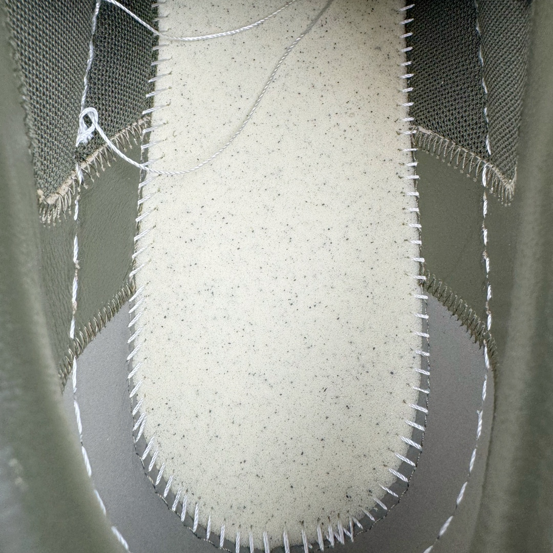 图片[22]-＃GD广顶 Dior B33 迪奥印花系带时尚运动板鞋网球鞋 全套原厂新版原纸板楦头开发 原厂特供皮料加持 原档数据大底 高频字母排版细节 还原 Zp 高端零售特供批次 2023秋季新品 彰显非凡的精湛工艺 重新诠释经典的网球鞋 时尚的廓形突显厚实感 采用全新的拉绒马海毛针织面料 突显柔软触感与富有层次感的流行色彩 搭配棕色绒面革镶片提升格调 别具一格的加垫鞋舌点缀以压花效果Dior标志 后侧点缀以Dior 30Avenue Montaigne标志 可为各式休闲造型增添时尚气质 尺码：39 40 41 42 43 44 45-选品中心