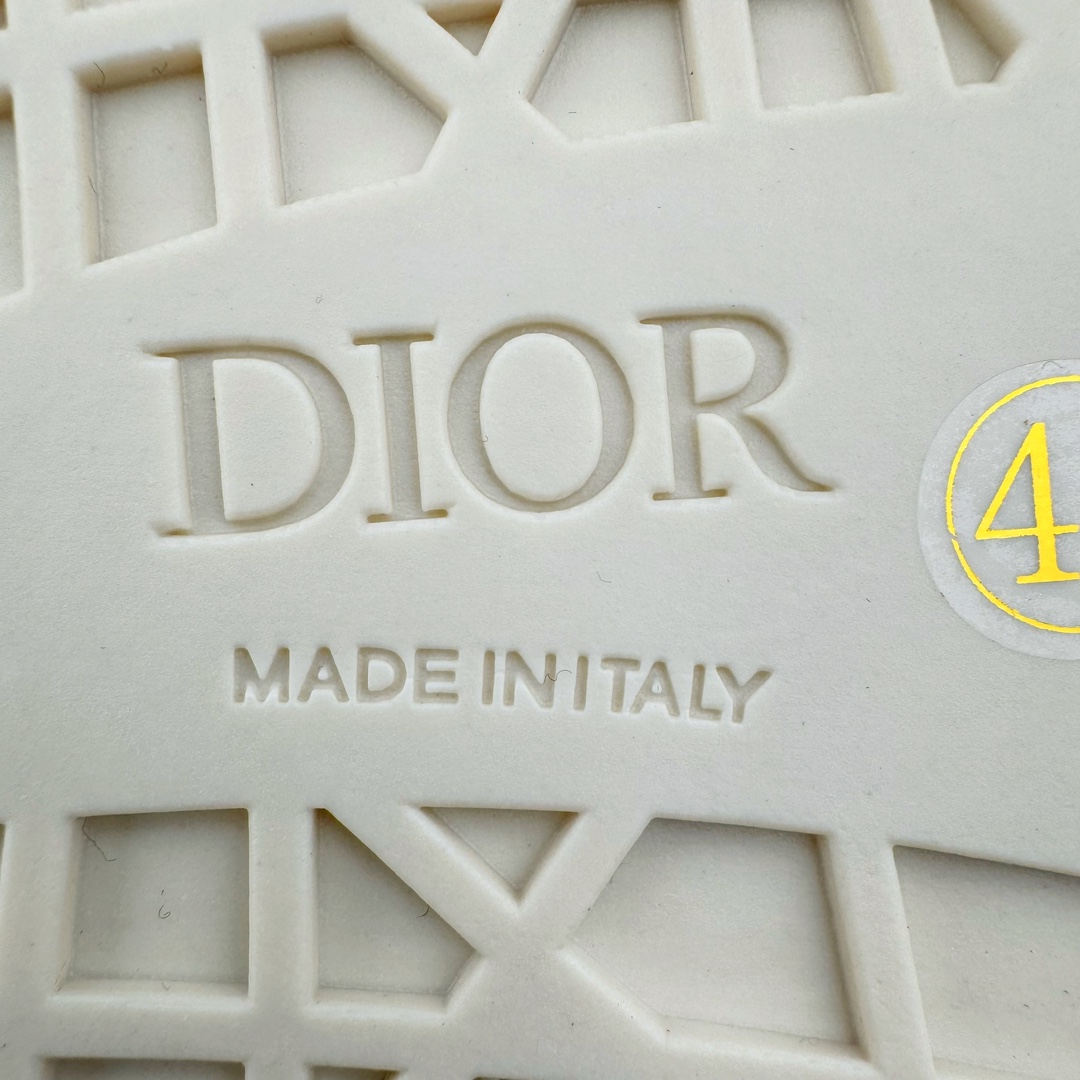 图片[20]-＃GD广顶 Dior B33 迪奥印花系带时尚运动板鞋网球鞋 全套原厂新版原纸板楦头开发 原厂特供皮料加持 原档数据大底 高频字母排版细节 还原 Zp 高端零售特供批次 2023秋季新品 彰显非凡的精湛工艺 重新诠释经典的网球鞋 时尚的廓形突显厚实感 采用全新的拉绒马海毛针织面料 突显柔软触感与富有层次感的流行色彩 搭配棕色绒面革镶片提升格调 别具一格的加垫鞋舌点缀以压花效果Dior标志 后侧点缀以Dior 30Avenue Montaigne标志 可为各式休闲造型增添时尚气质 尺码：39 40 41 42 43 44 45-选品中心