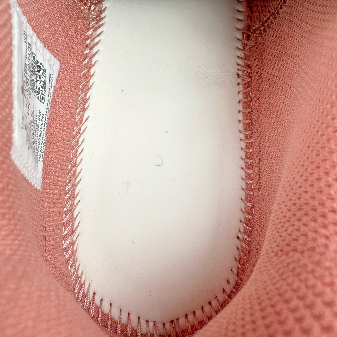 图片[11]-＃灭世 NK Ja 1 莫兰特一代实战篮球鞋 红黑白 FV1288-600 实战属性直接拉满 实战天花板上限再度提升 实战亲测-性能体验吊打国产同价位鞋款 增配前掌ZOOM TURBO➕抗扭片➕后掌马蹄ZOOM气垫（正品仅配置前掌长方形zoom气垫）采用科比4代鞋楦以及龙骨数据打造 小科4实至名归（完美解决正品压脚趾问题）鞋身➕鞋头增配高频补强层 提升鞋头以及脚踝支撑性 鞋垫采用科比4代元年高弹缓震垫材质-磨合一场直接贴合脚型 外底加厚2mm 升级止滑配方 磨合一次 抓地原地起飞 最强莫兰特一代有且只在灭世纯原（支持市场任意货品正面PK）真材实料 肉眼可见 革新升级绝非空穴来风 灭世纯原内外兼修 用态度诠释最强实战货品 缓震配置独家革新 实战属性直接拉满 实战天花板上限再度提升 实战亲测-性能体验吊打国产同价位鞋款 增配前掌ZOOM TURBO➕抗扭片➕后掌马蹄ZOOM气垫（正品仅配置前掌长方形zoom气垫）采用科比4代鞋楦以及龙骨数据打造 小科4实至名归（完美解决正品压脚趾问题）鞋身➕鞋头增配高频补强层 提升鞋头以及脚踝支撑性 鞋垫采用科比4代元年高弹缓震垫材质-磨合一场直接贴合脚型 外底加厚2mm 升级止滑配方 磨合一次 抓地原地起飞 最强莫兰特一代有且只在灭世纯原（支持市场任意货品正面PK）真材实料 肉眼可见 革新升级绝非空穴来风 灭世纯原内外兼修 用态度诠释最强实战货品 尺码：39 40 40.5 41 42 42.5 43 44 44.5 45 46-选品中心