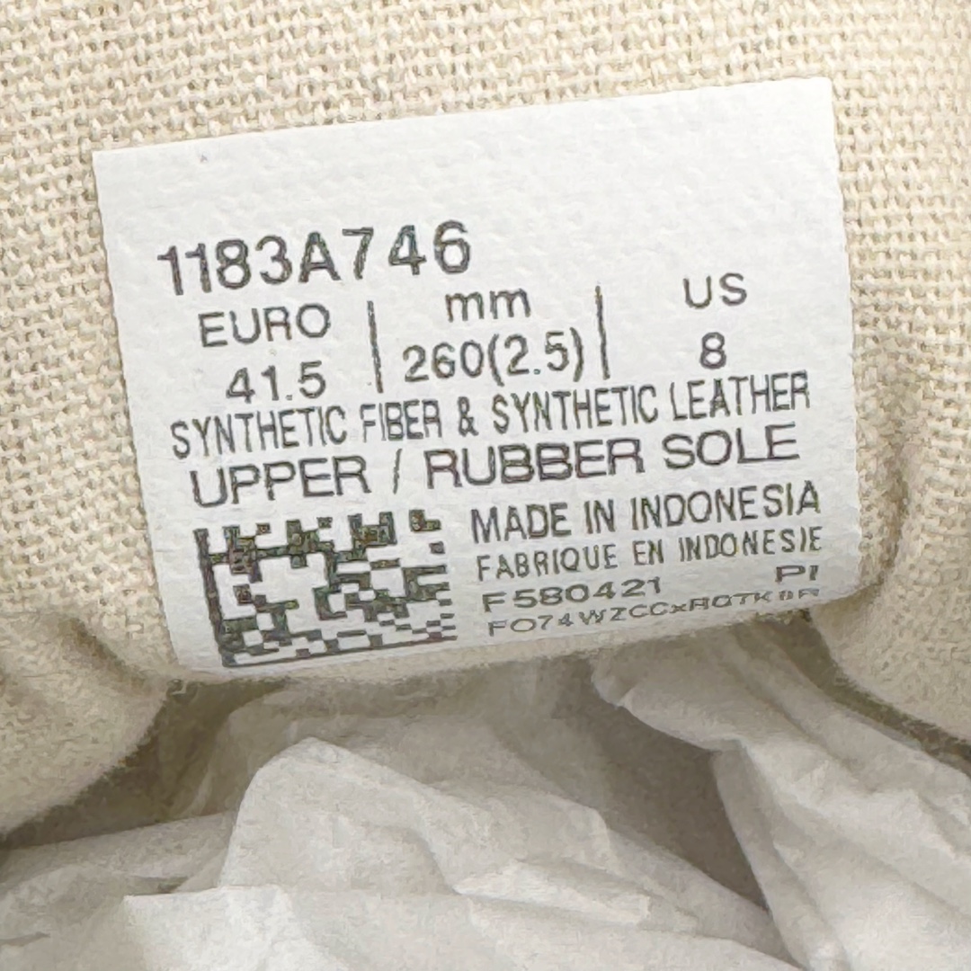 图片[13]-＃HK纯原福利 Asics Onitsuka Tiger MEXICO 66 亚瑟士鬼冢虎复古经典板鞋 市场最强版本 原厂牛津布加持 海外订单工厂出品 超成熟稳定的做工品控 原装全套纸板楦头开发 原汁原味 完美呈现版型 私模正确鞋底咬花纹路 一比一鞋头弧度高度鞋身弧度 绝不口嗨 细节品控鞋型随意秒杀市面 原档咬花纹路私模大底 一个单元有六个三角形 总体形拼接呈现花瓣状 官方四联吊牌 原装Ortholite轻量化鞋垫 原盒原配 质保卡 说明书 钢印防尘纸 纸板中底带钢印 乳胶组合鞋垫 支持全方位的对比专柜 产品从款式颜色造型上体现出追求舒适和细节的完美 鞋类更是推崇手工制作的严谨与完美 融舒适性与可穿性的设计风格 注重细节的完美和别致魅力 既保持稳重 又不失轻松的时尚感 尺码：36 37 37.5 38 39 39.5 40 40.5 41.5 42 42.5 43.5 44 45 46-选品中心