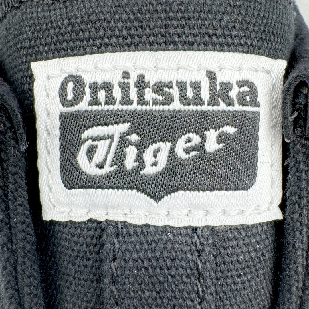 图片[14]-＃HK纯原福利 Asics Onitsuka Tiger MEXICO 66 亚瑟士鬼冢虎复古经典板鞋 市场最强版本 原厂牛津布加持 海外订单工厂出品 超成熟稳定的做工品控 原装全套纸板楦头开发 原汁原味 完美呈现版型 私模正确鞋底咬花纹路 一比一鞋头弧度高度鞋身弧度 绝不口嗨 细节品控鞋型随意秒杀市面 原档咬花纹路私模大底 一个单元有六个三角形 总体形拼接呈现花瓣状 官方四联吊牌 原装Ortholite轻量化鞋垫 原盒原配 质保卡 说明书 钢印防尘纸 纸板中底带钢印 乳胶组合鞋垫 支持全方位的对比专柜 产品从款式颜色造型上体现出追求舒适和细节的完美 鞋类更是推崇手工制作的严谨与完美 融舒适性与可穿性的设计风格 注重细节的完美和别致魅力 既保持稳重 又不失轻松的时尚感 尺码：36 37 37.5 38 39 39.5 40 40.5 41.5 42 42.5 43.5 44 45 46-选品中心