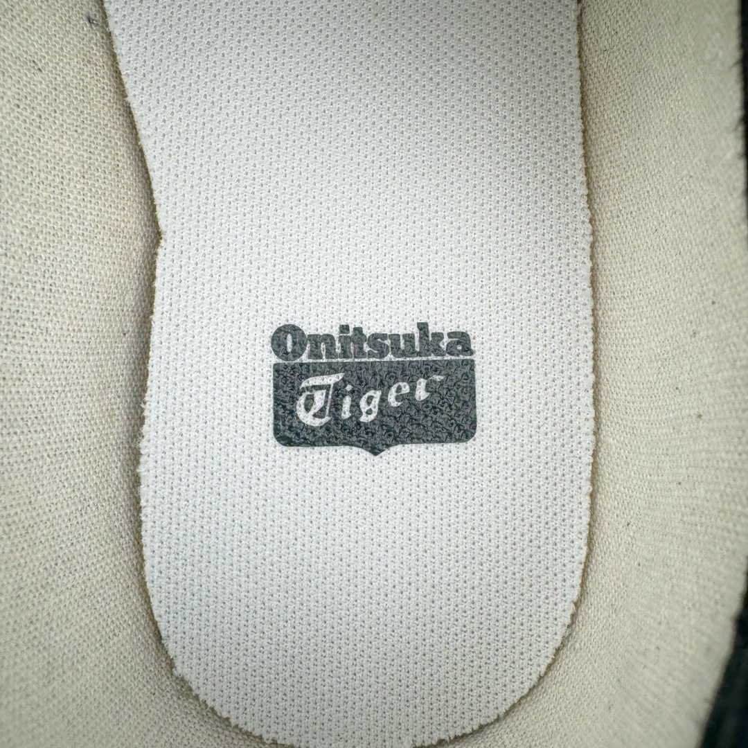 图片[12]-＃HK纯原福利 Asics Onitsuka Tiger MEXICO 66 亚瑟士鬼冢虎复古经典板鞋 市场最强版本 原厂牛津布加持 海外订单工厂出品 超成熟稳定的做工品控 原装全套纸板楦头开发 原汁原味 完美呈现版型 私模正确鞋底咬花纹路 一比一鞋头弧度高度鞋身弧度 绝不口嗨 细节品控鞋型随意秒杀市面 原档咬花纹路私模大底 一个单元有六个三角形 总体形拼接呈现花瓣状 官方四联吊牌 原装Ortholite轻量化鞋垫 原盒原配 质保卡 说明书 钢印防尘纸 纸板中底带钢印 乳胶组合鞋垫 支持全方位的对比专柜 产品从款式颜色造型上体现出追求舒适和细节的完美 鞋类更是推崇手工制作的严谨与完美 融舒适性与可穿性的设计风格 注重细节的完美和别致魅力 既保持稳重 又不失轻松的时尚感 尺码：36 37 37.5 38 39 39.5 40 40.5 41.5 42 42.5 43.5 44 45 46-选品中心