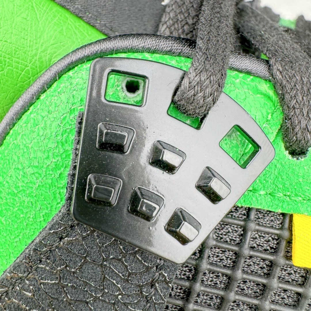 图片[21]-＃GX Air Jordan AJ4 Retro \\\”Manila\\\” 马尼拉绿色 AJ-965234 圈内最强四代 独家外贸特供尺码含 45.5 49.5 50.5 耗时半年巨作 全套原纸板楦头开发 原厂特供皮料加持 确保原汁原味 完美呈现四代版型 一比一鞋头弧度高度鞋身弧度 数据细节工艺流程均保持原鞋一致 原厂TPU网格鞋带扣 正确内里网布 菱角分明不变形无多余毛边 柔软性质感一致于原鞋 市场唯一原厂鞋扣模具 背面可见隐藏注塑口 原厂织唛标 原厂飞人电绣工艺 尾指中部跳三针 独家绑鞋带手法 印刷中底布 四线拉帮 米色美纹纸贴合固定 进口港宝加持 后跟自然饱满 全鞋荧光划线卡点 追求极致完美 每一双都是工艺品 多重QC质检 超越公司货的品控标准 实实在在的免检产品 注意原盒需要报货备注价格100元 损坏不退 尺码：40 40.5 41 42 42.5 43 44 44.5 45 45.5 46 47.5 48.5 49.5 50.5-选品中心